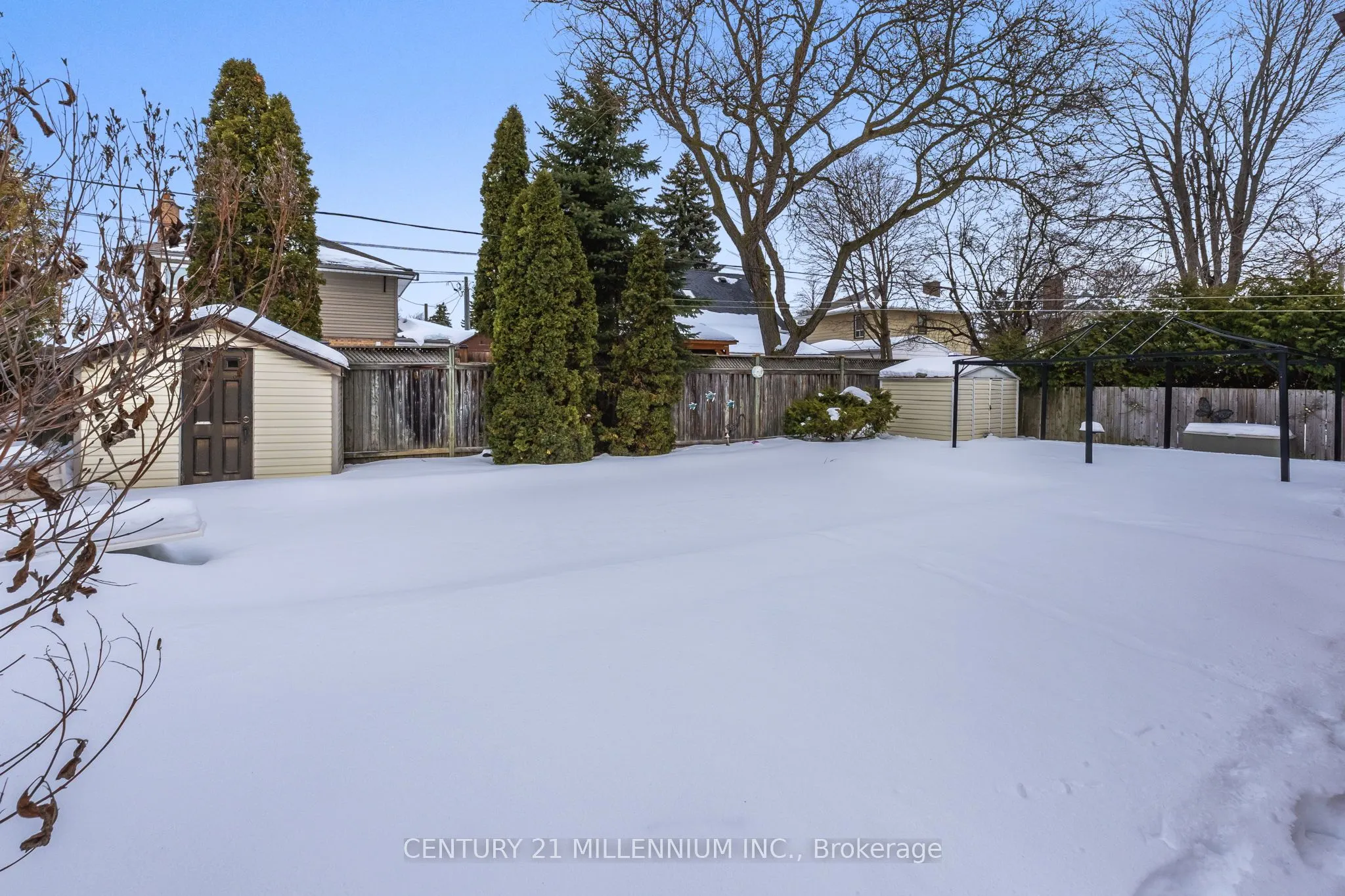 9 Crestview Avenue