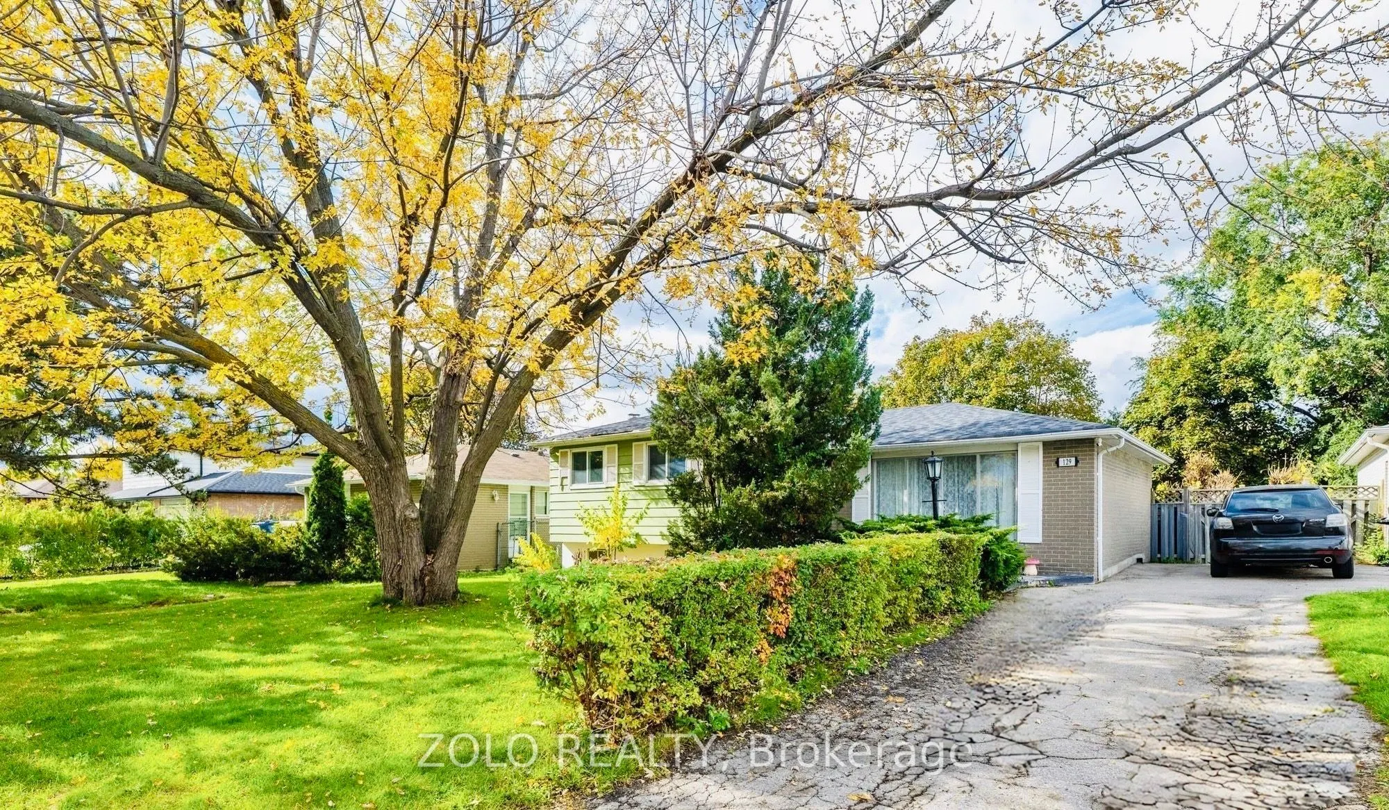 129 FOLKSTONE Crescent