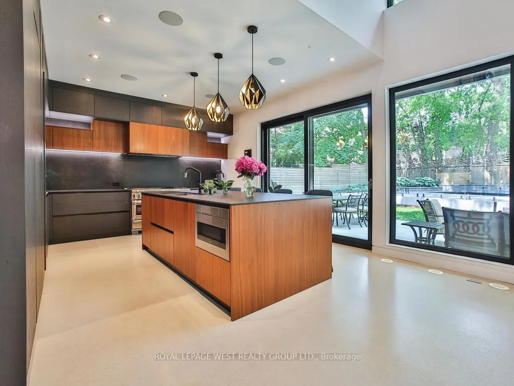 4 Old Oak Road