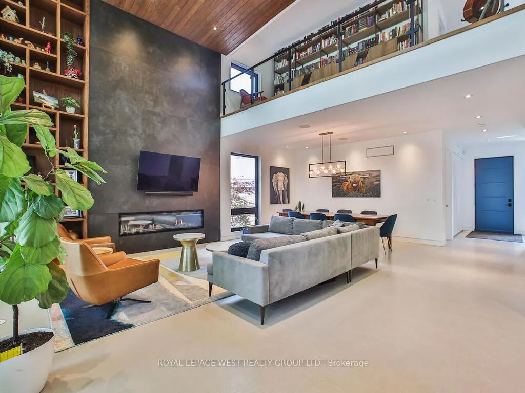 4 Old Oak Road