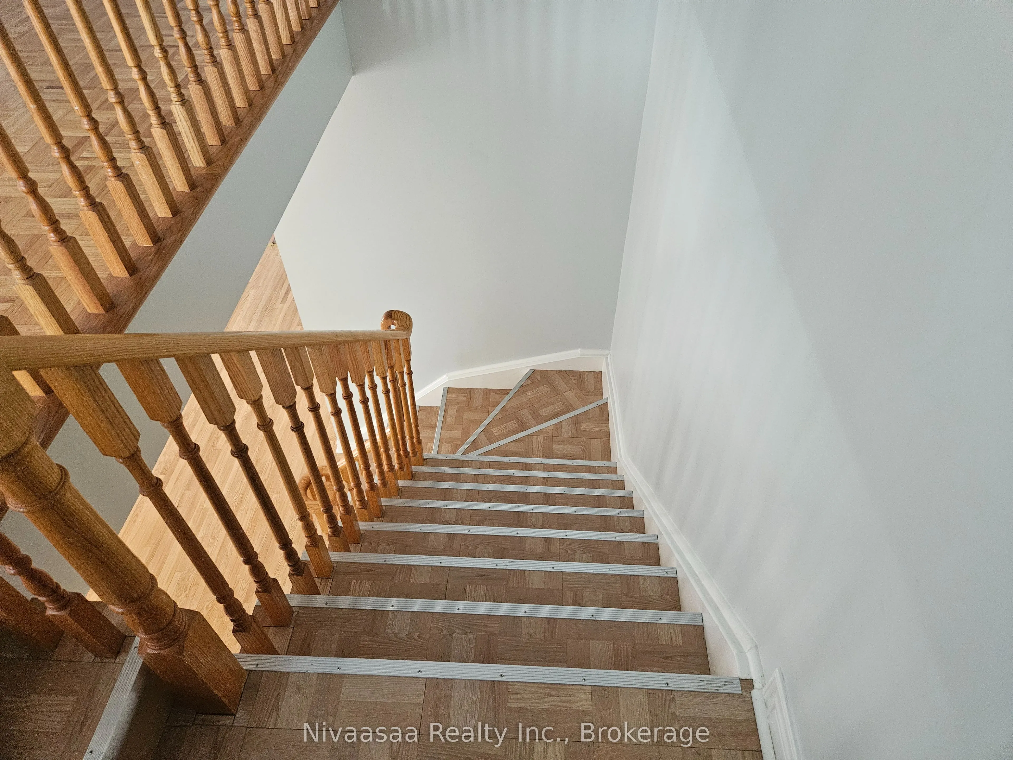 926 Ledbury Crescent