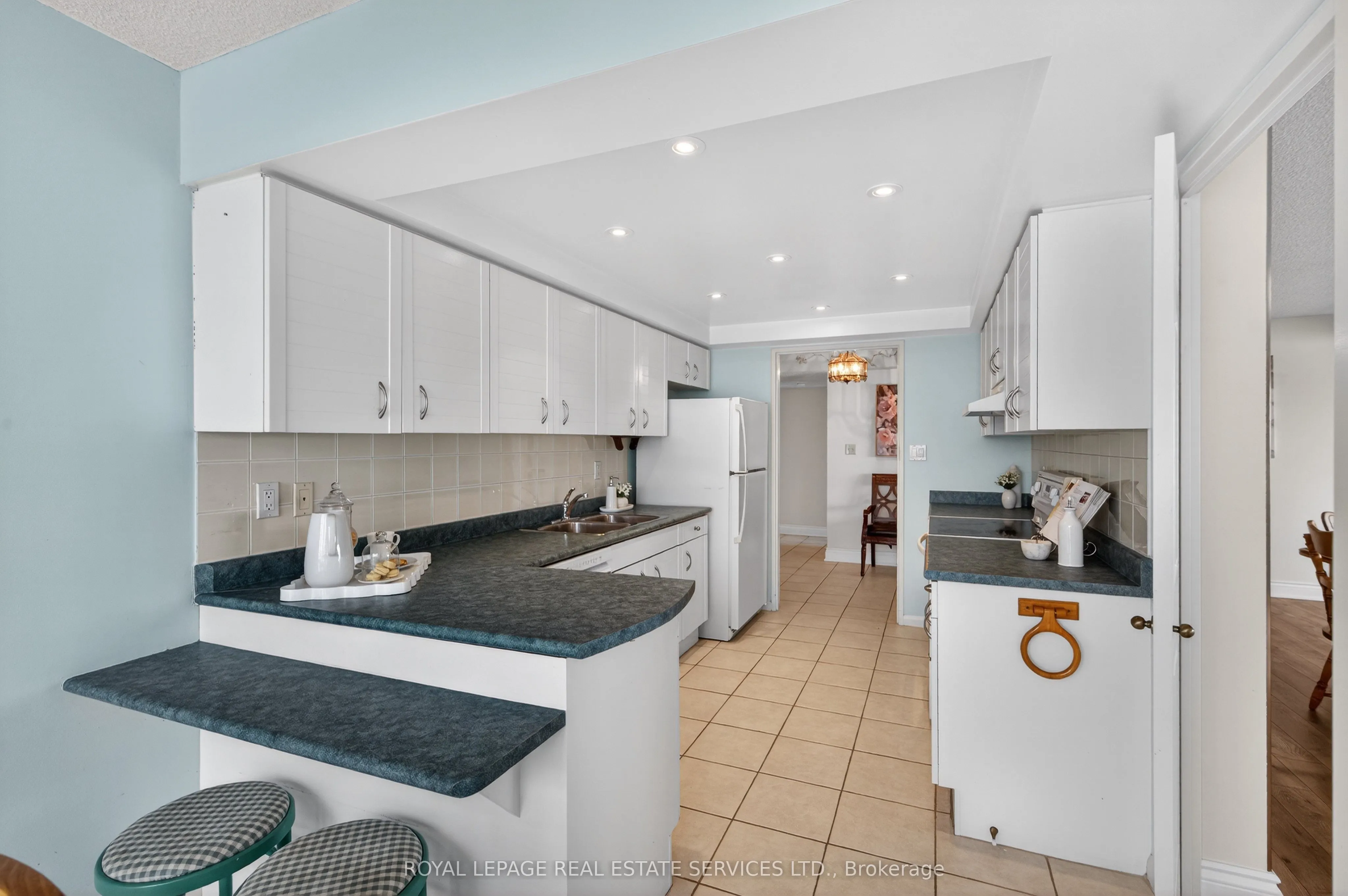 2180 Marine Drive #1601