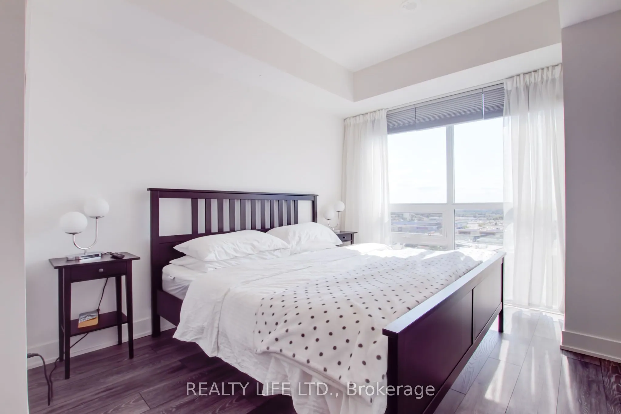 1050 Main Street E #1014