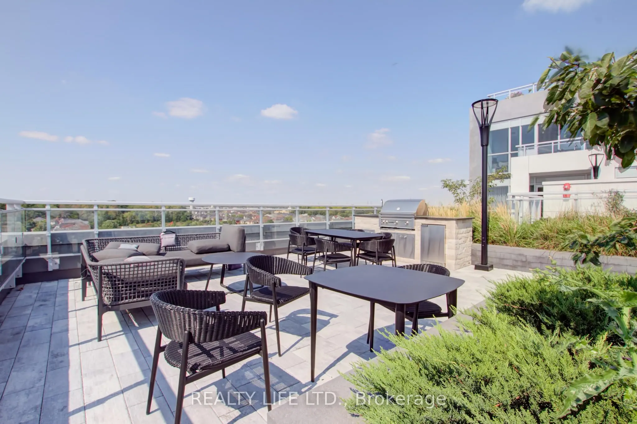 1050 Main Street E #1014