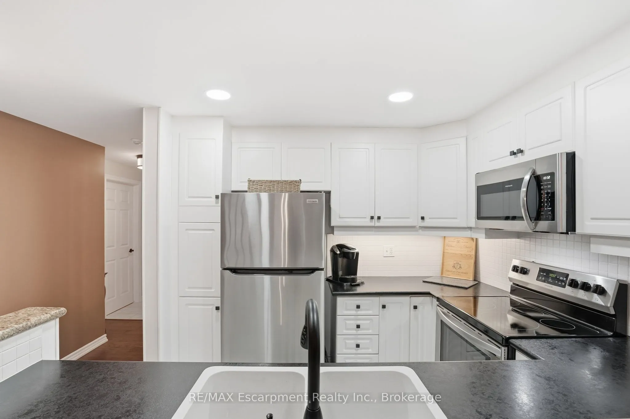 5188 Lakeshore Road #310