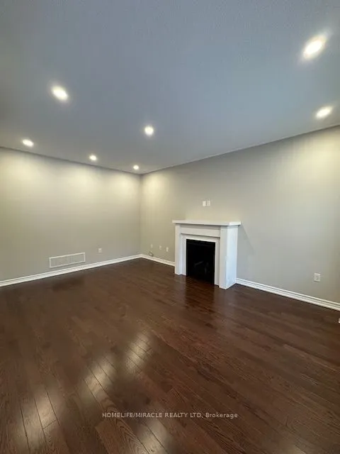 63 Royal Fern Crescent