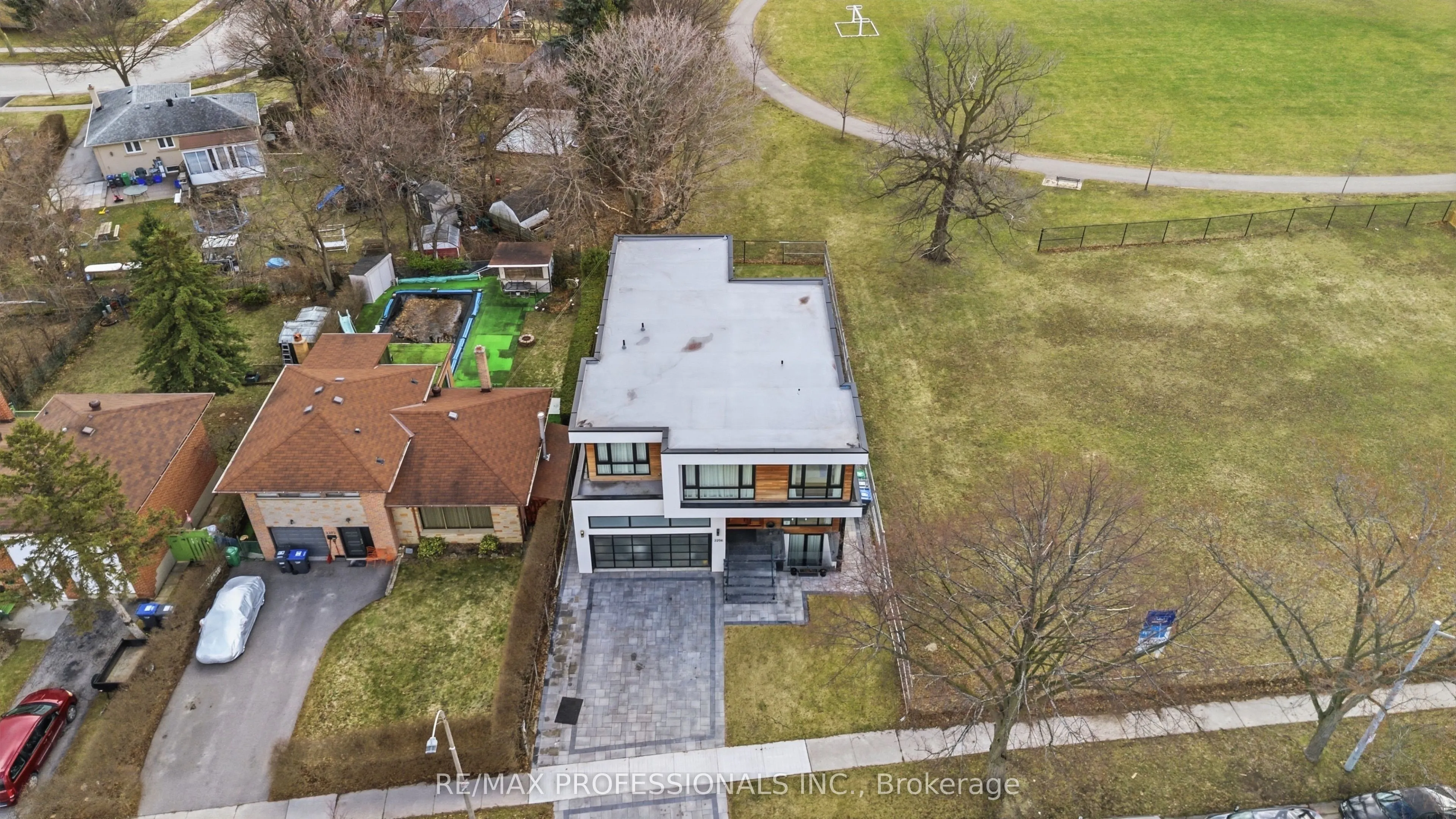 2206 UTLEY Road
