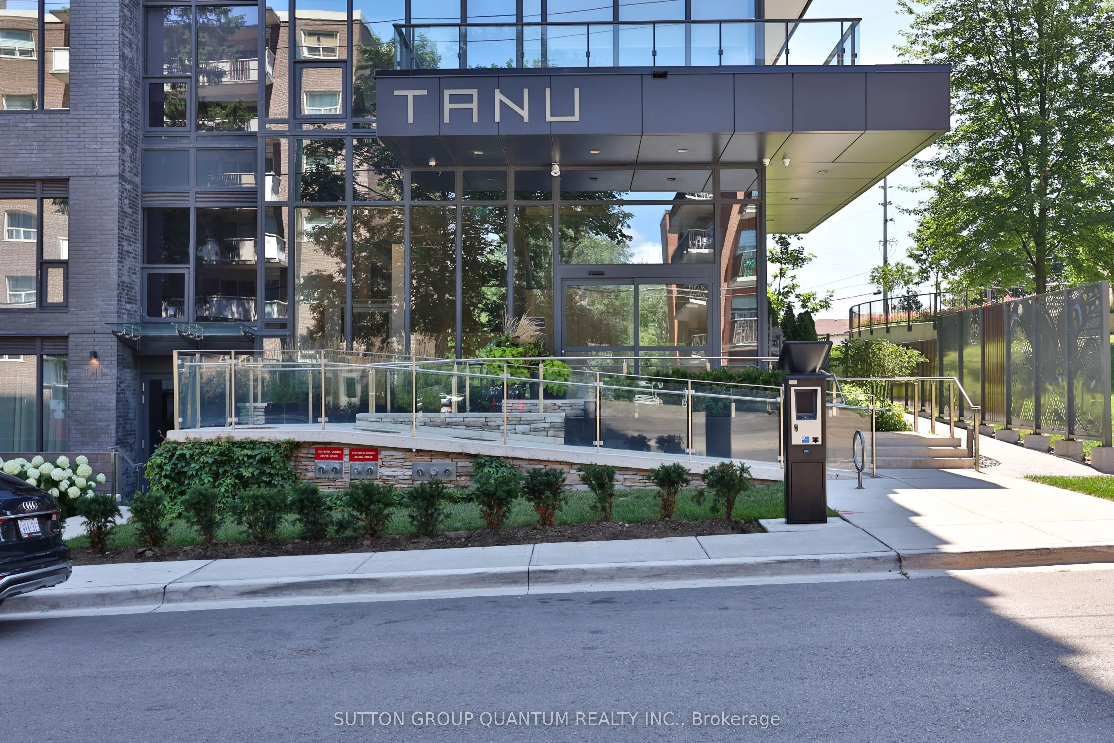 21 Park Street E #1009