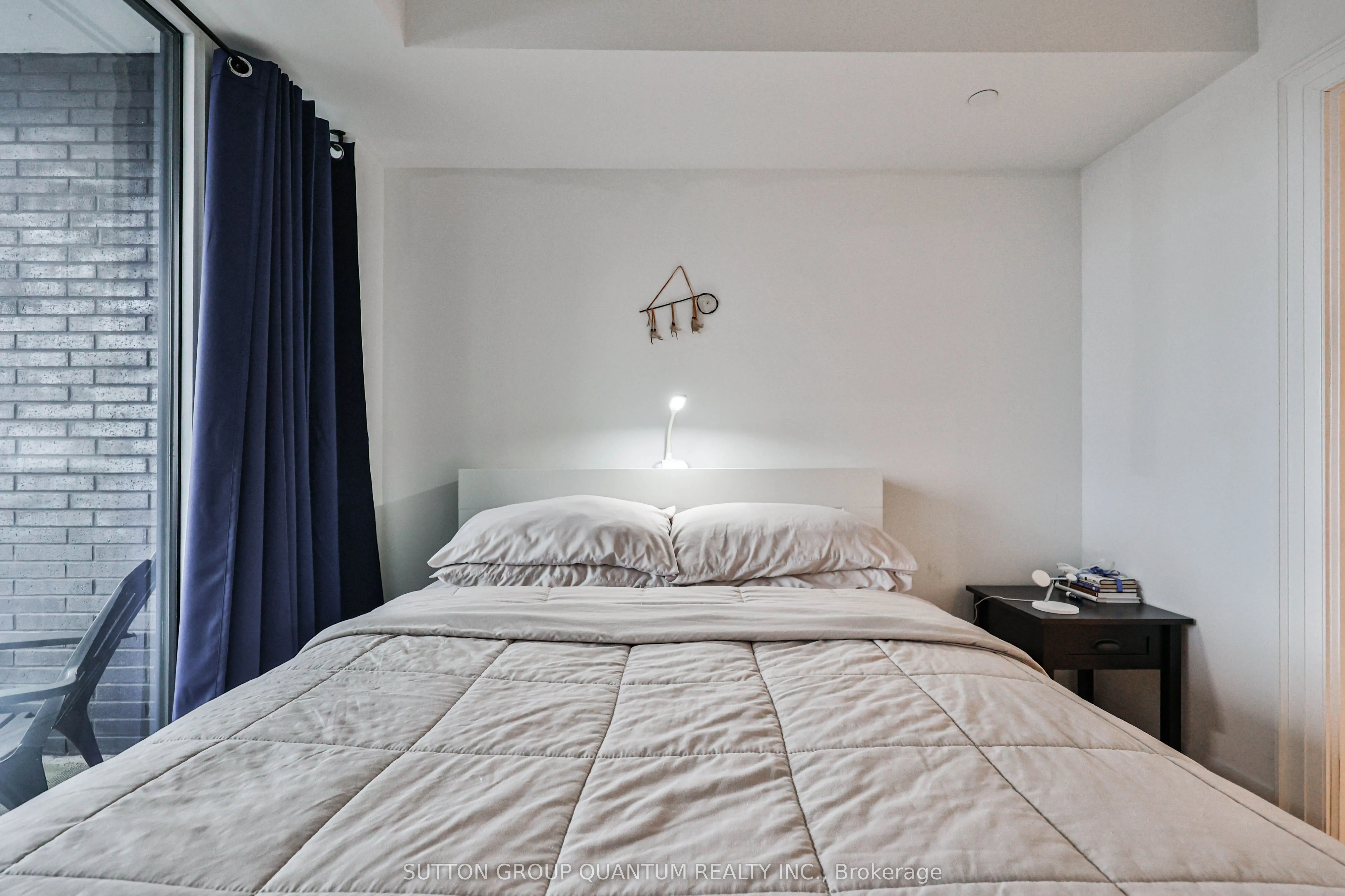 21 Park Street E #1009