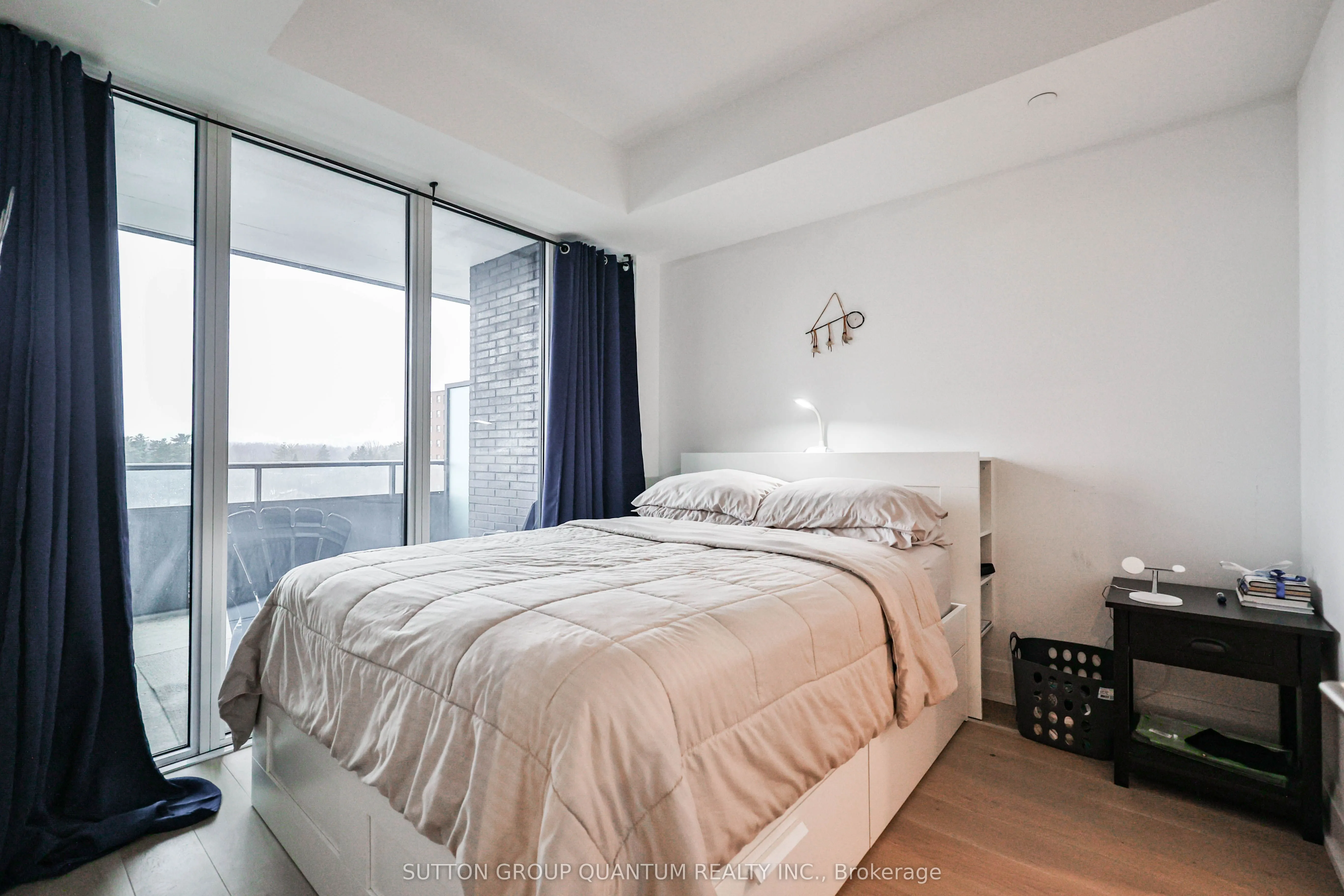 21 Park Street E #1009