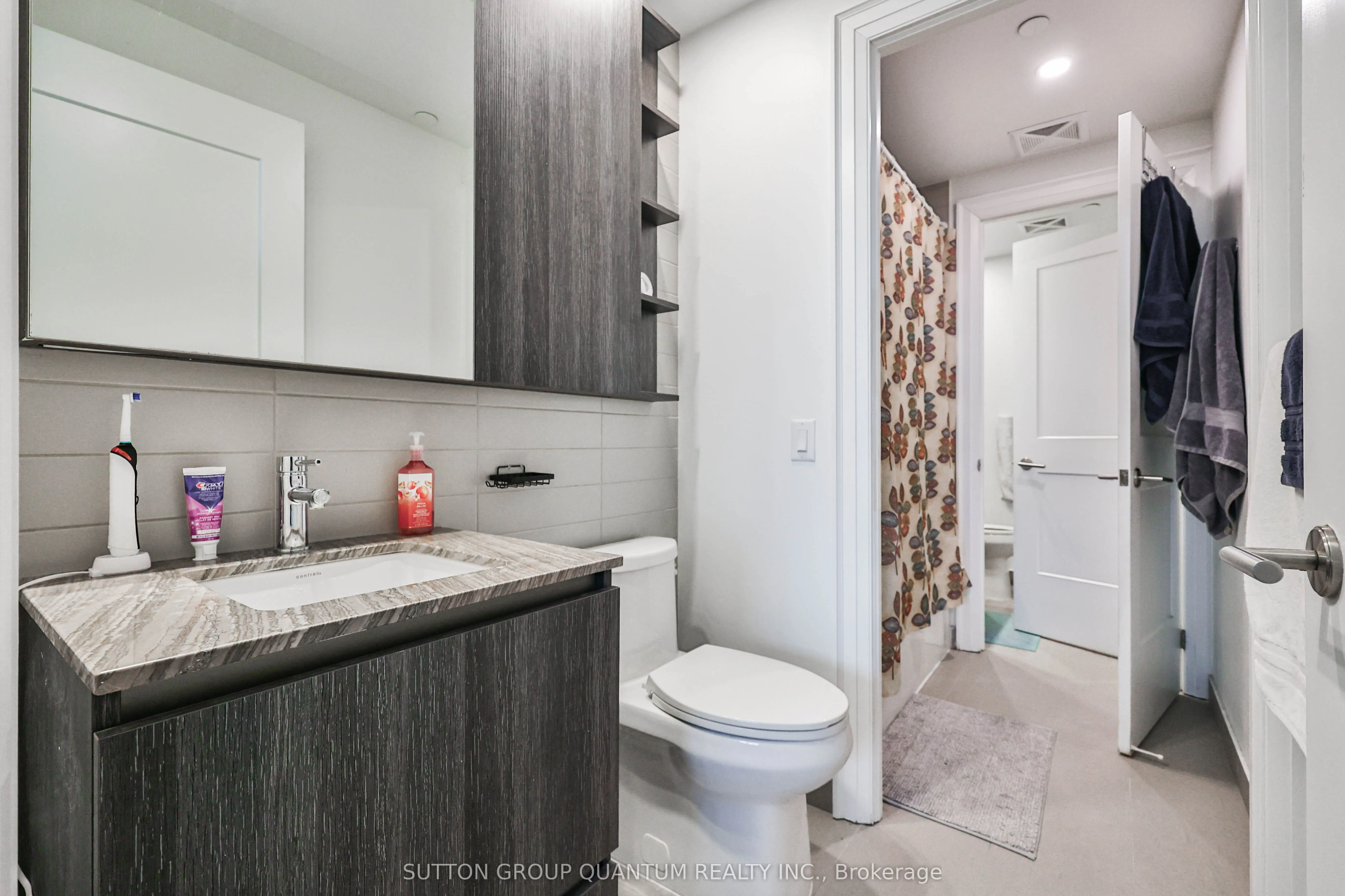 21 Park Street E #1009