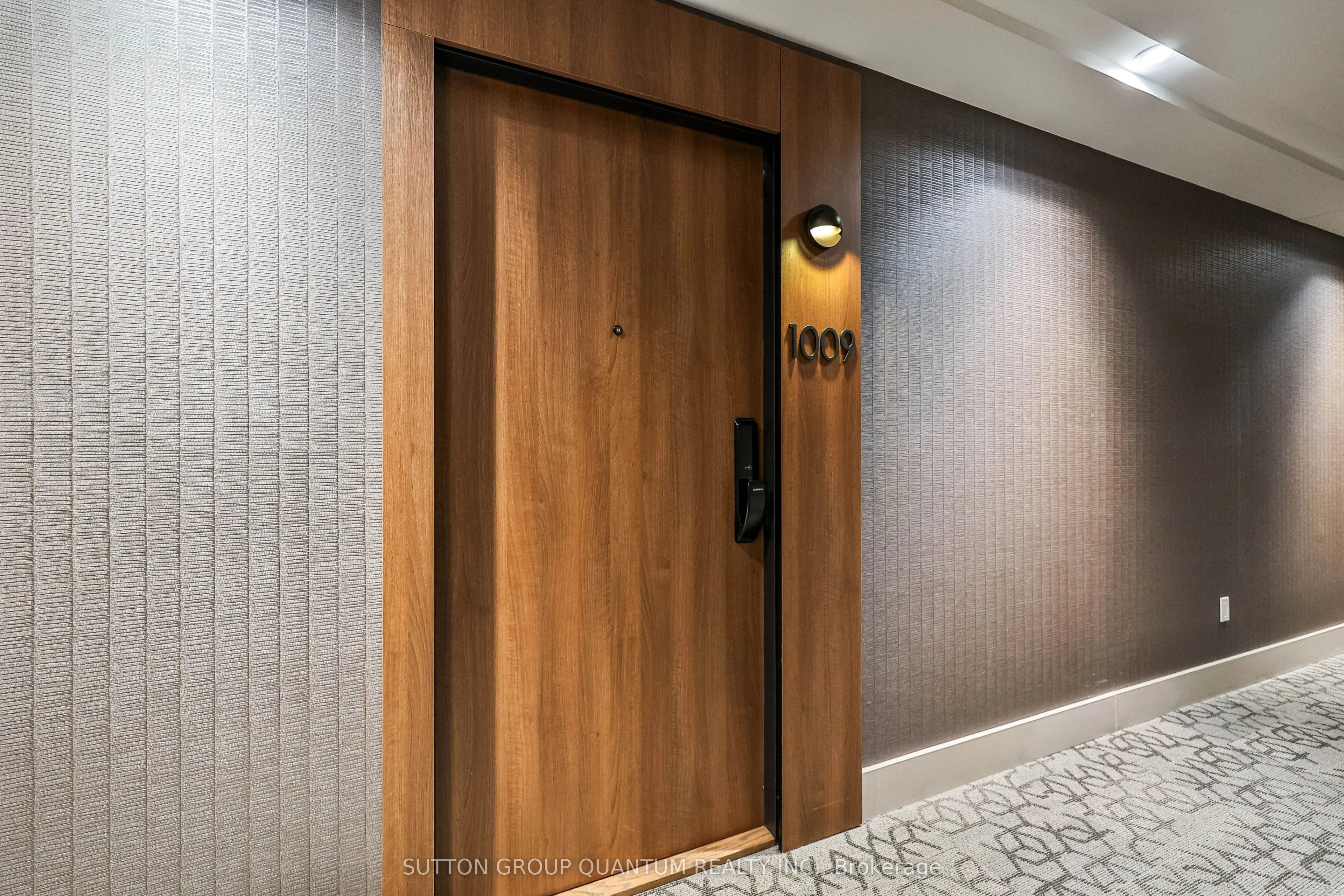 21 Park Street E #1009