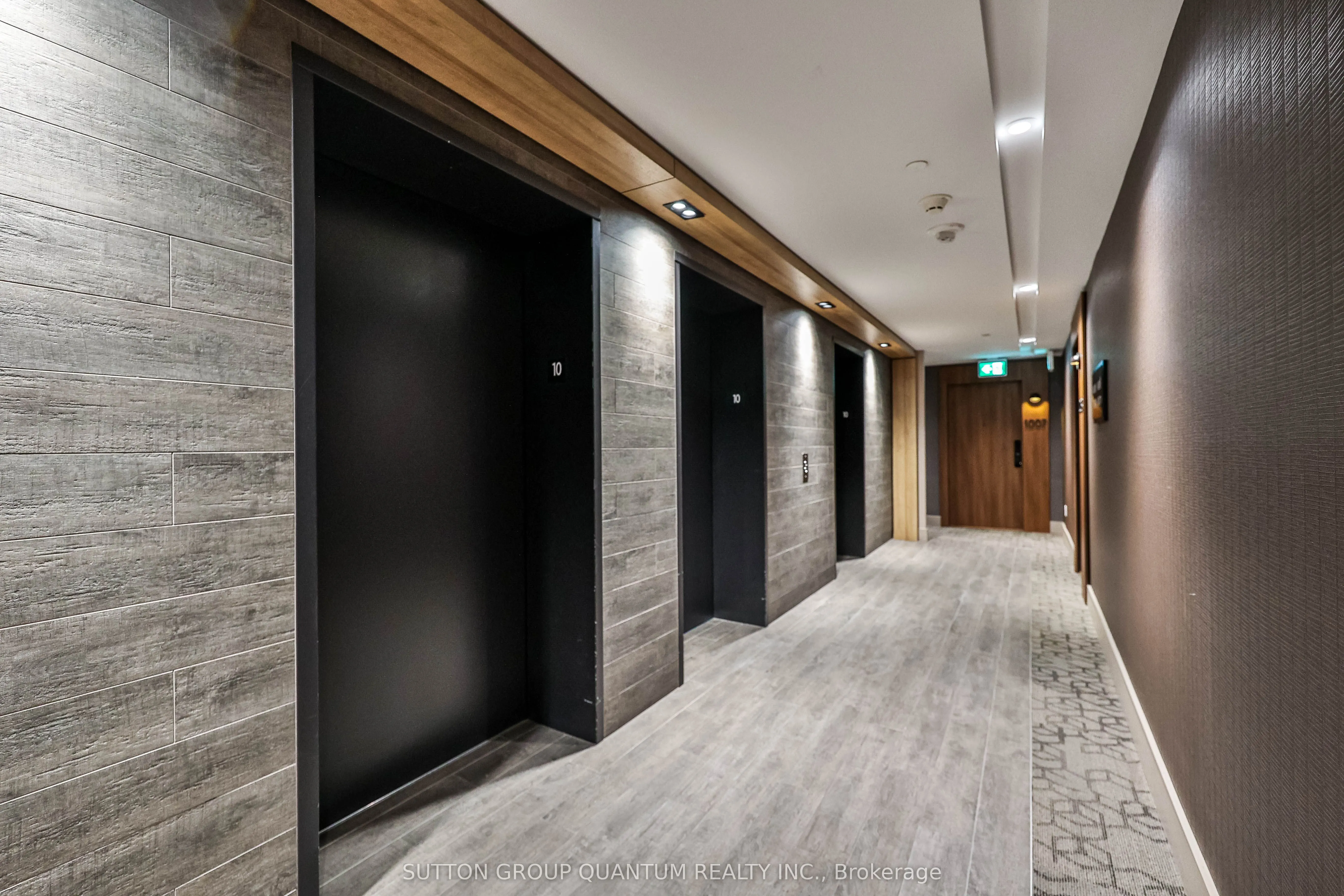 21 Park Street E #1009