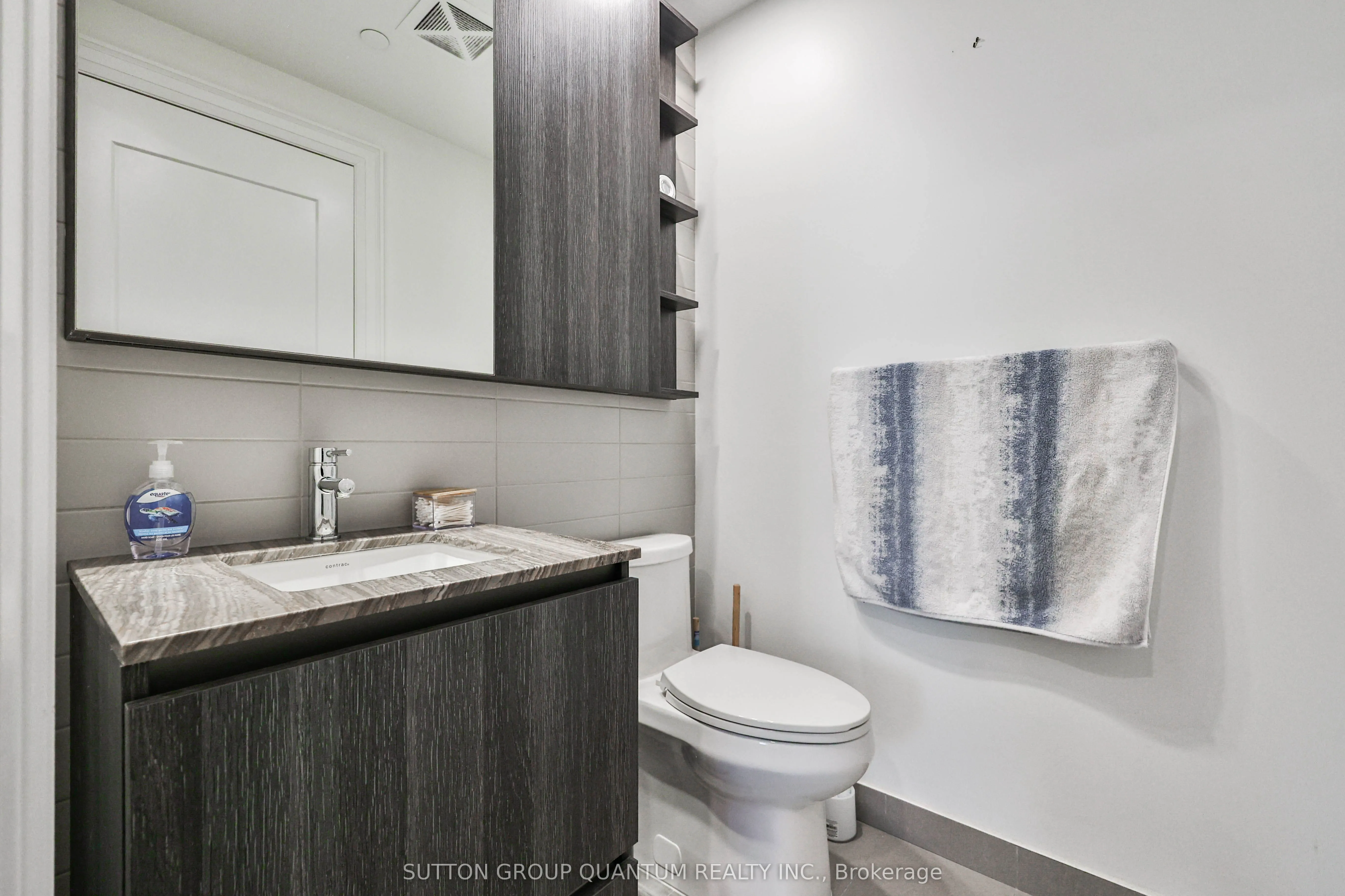 21 Park Street E #1009