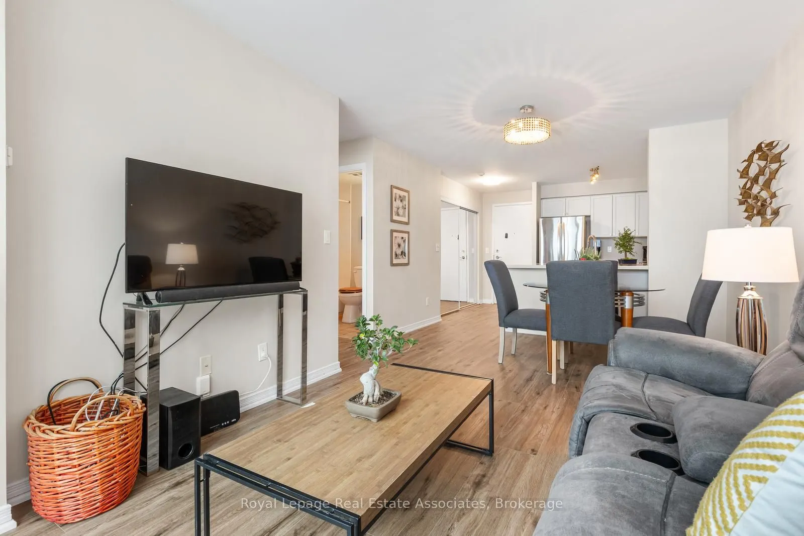 2565 Erin Centre Boulevard #PH7