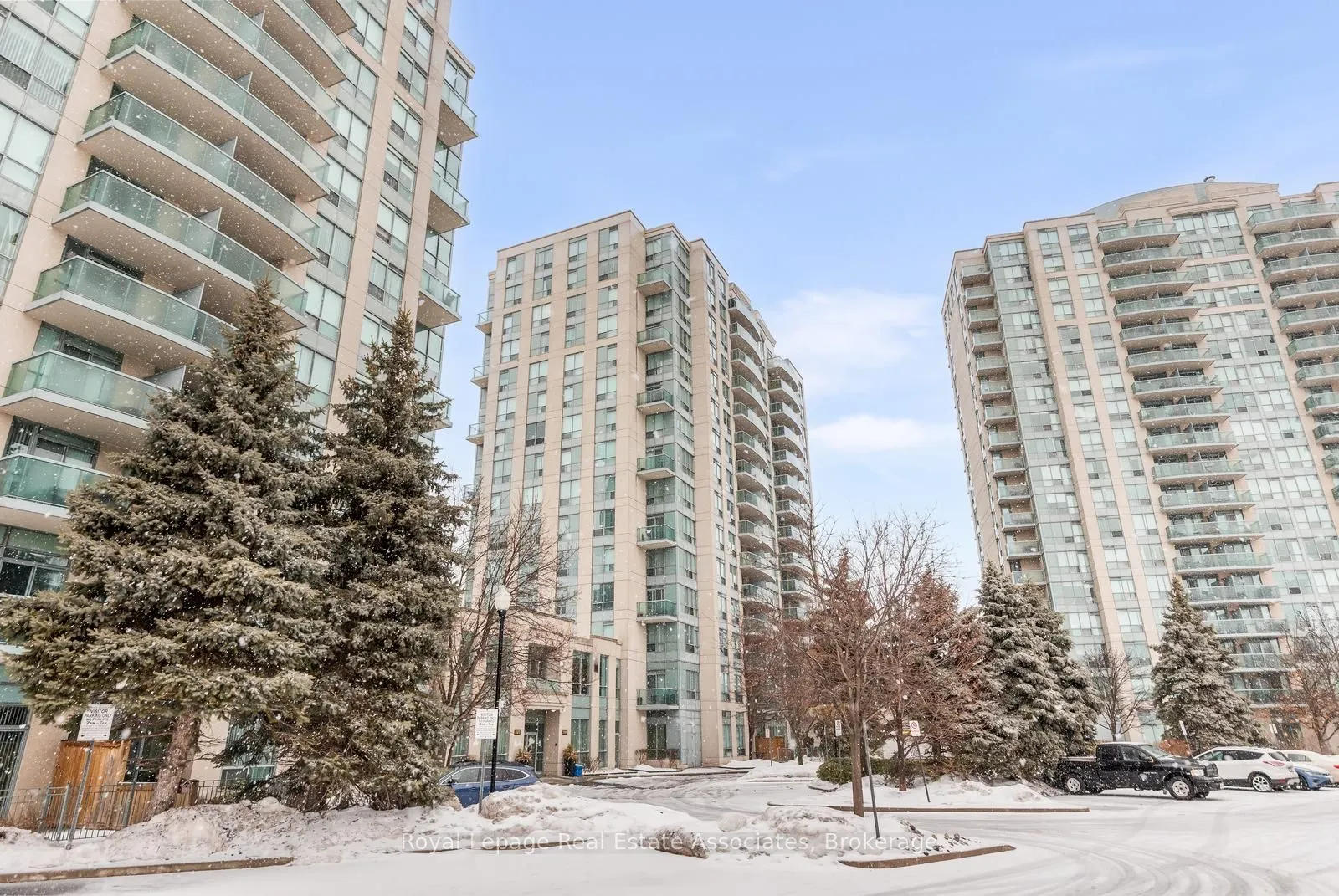 2565 Erin Centre Boulevard #PH7