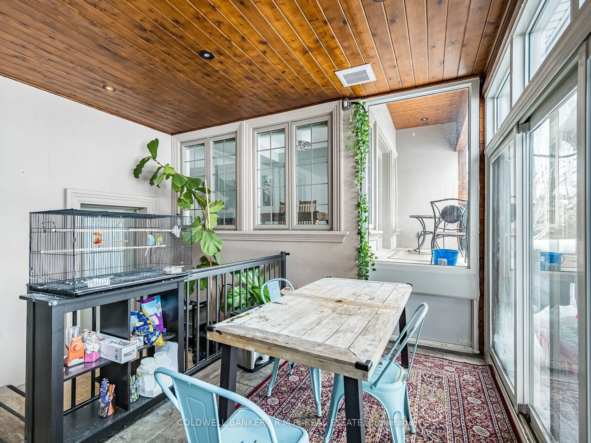 17 Lockheed Boulevard