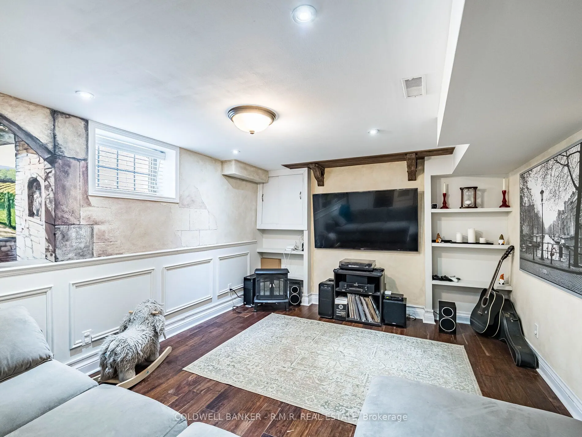 17 Lockheed Boulevard