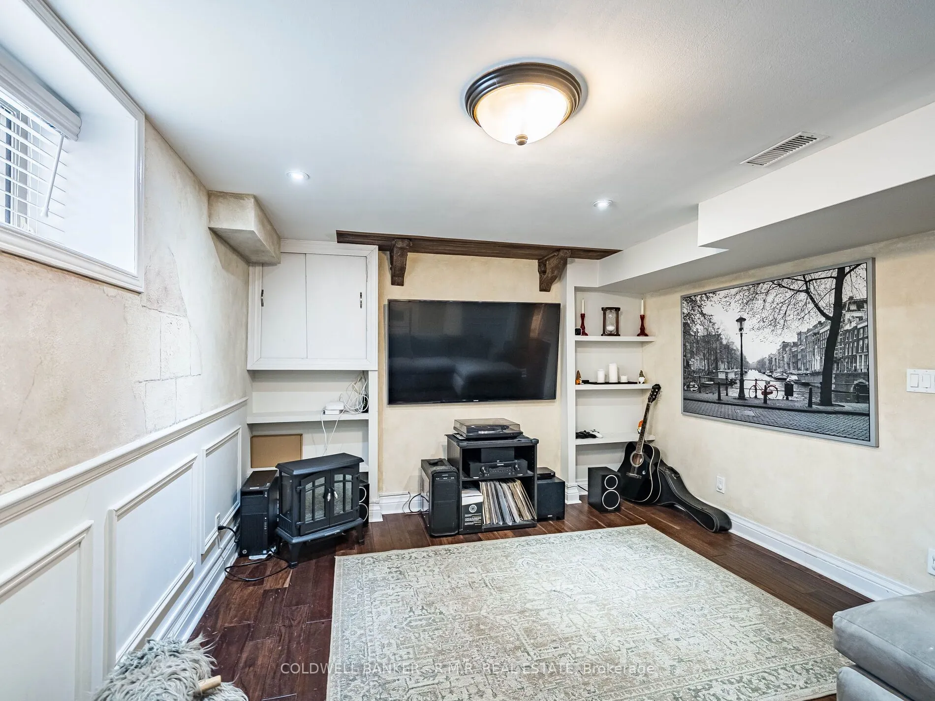 17 Lockheed Boulevard