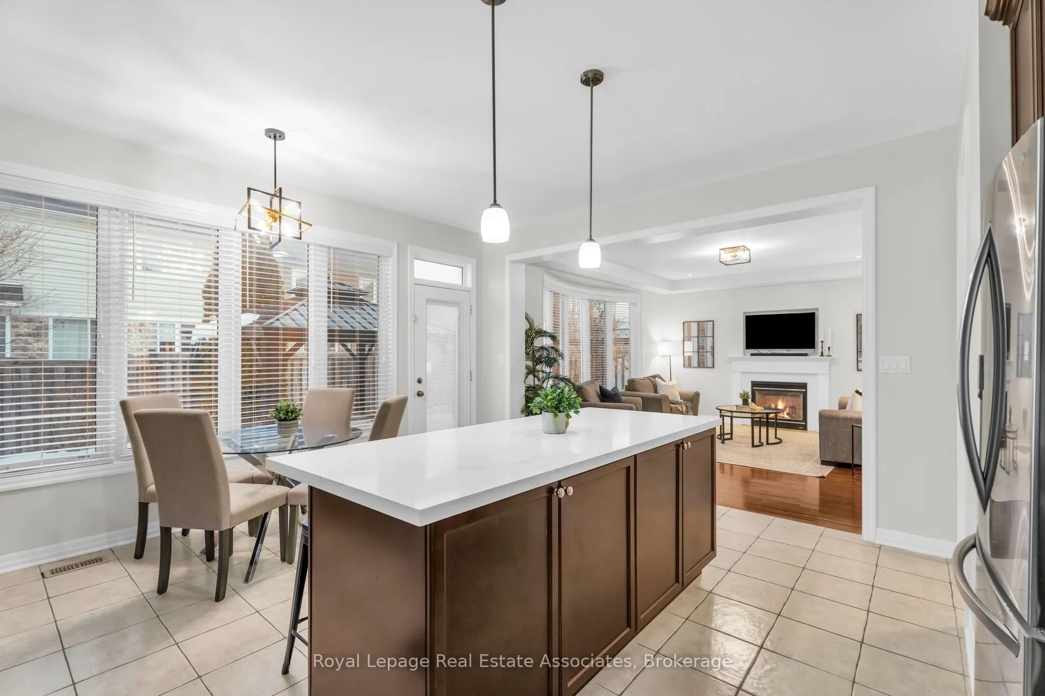 879 Etherington Way