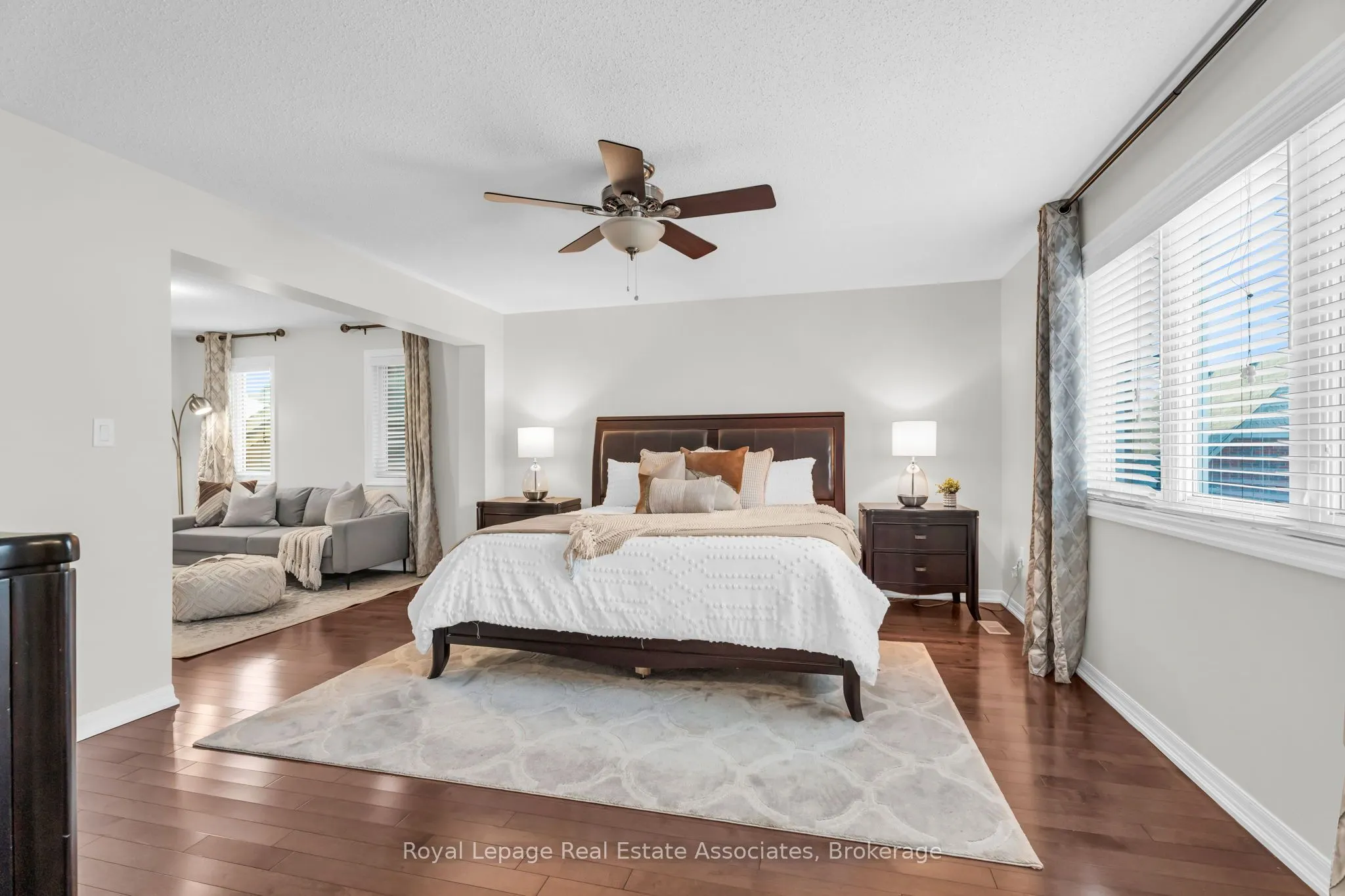879 Etherington Way