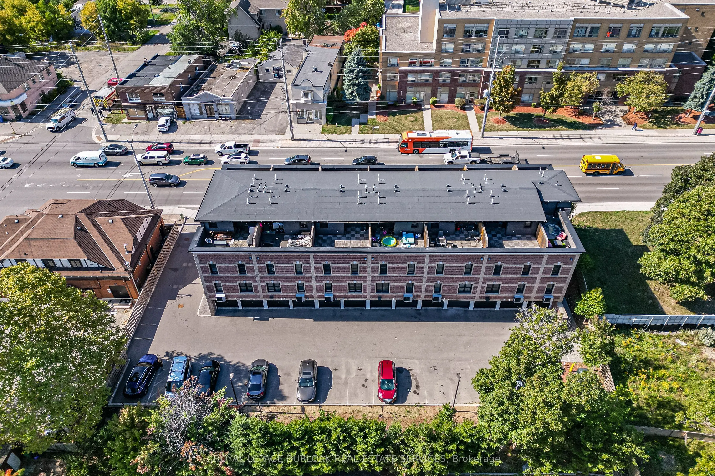 760 Lakeshore Road E #207