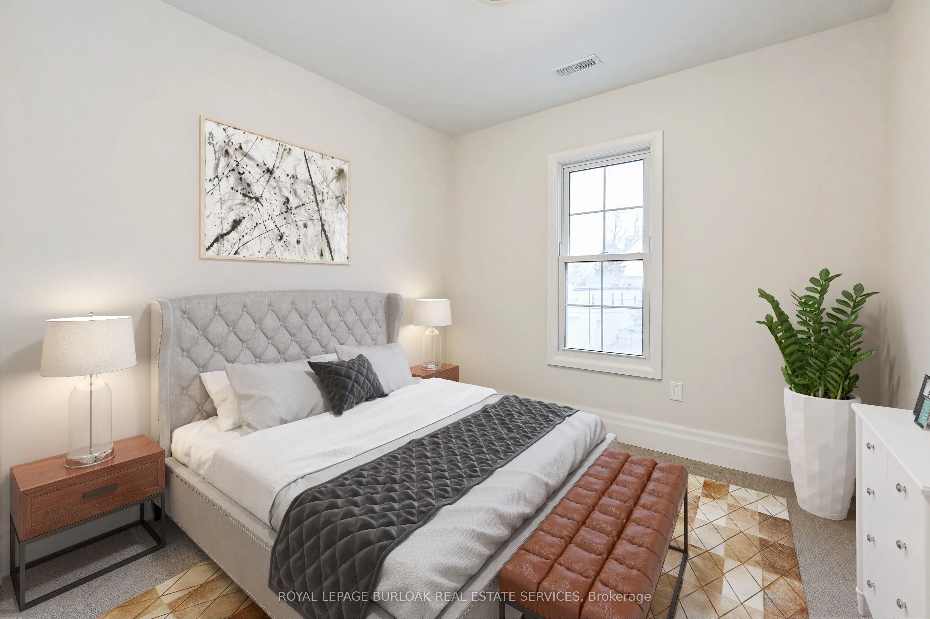 760 Lakeshore Road E #207