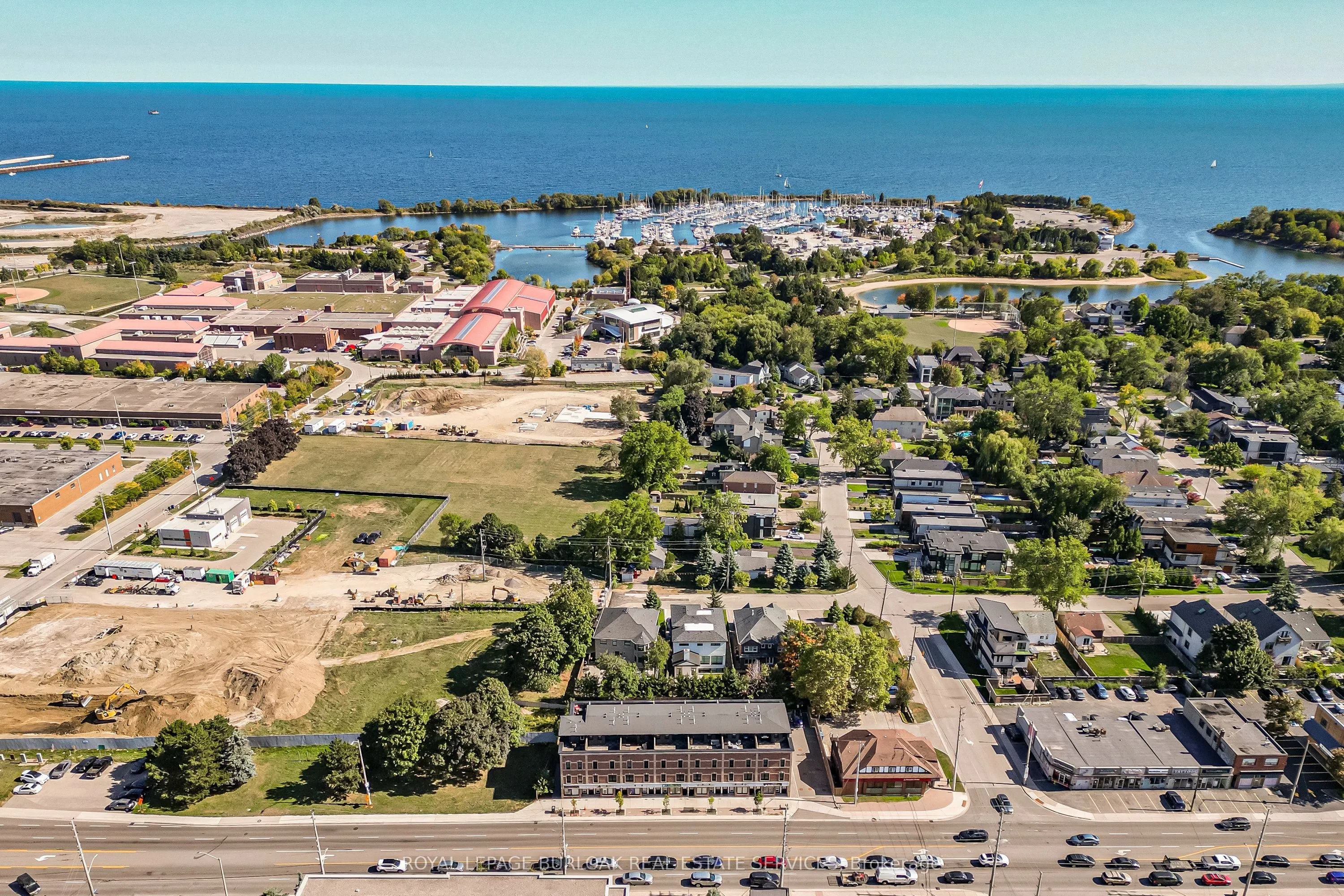 760 Lakeshore Road E #213