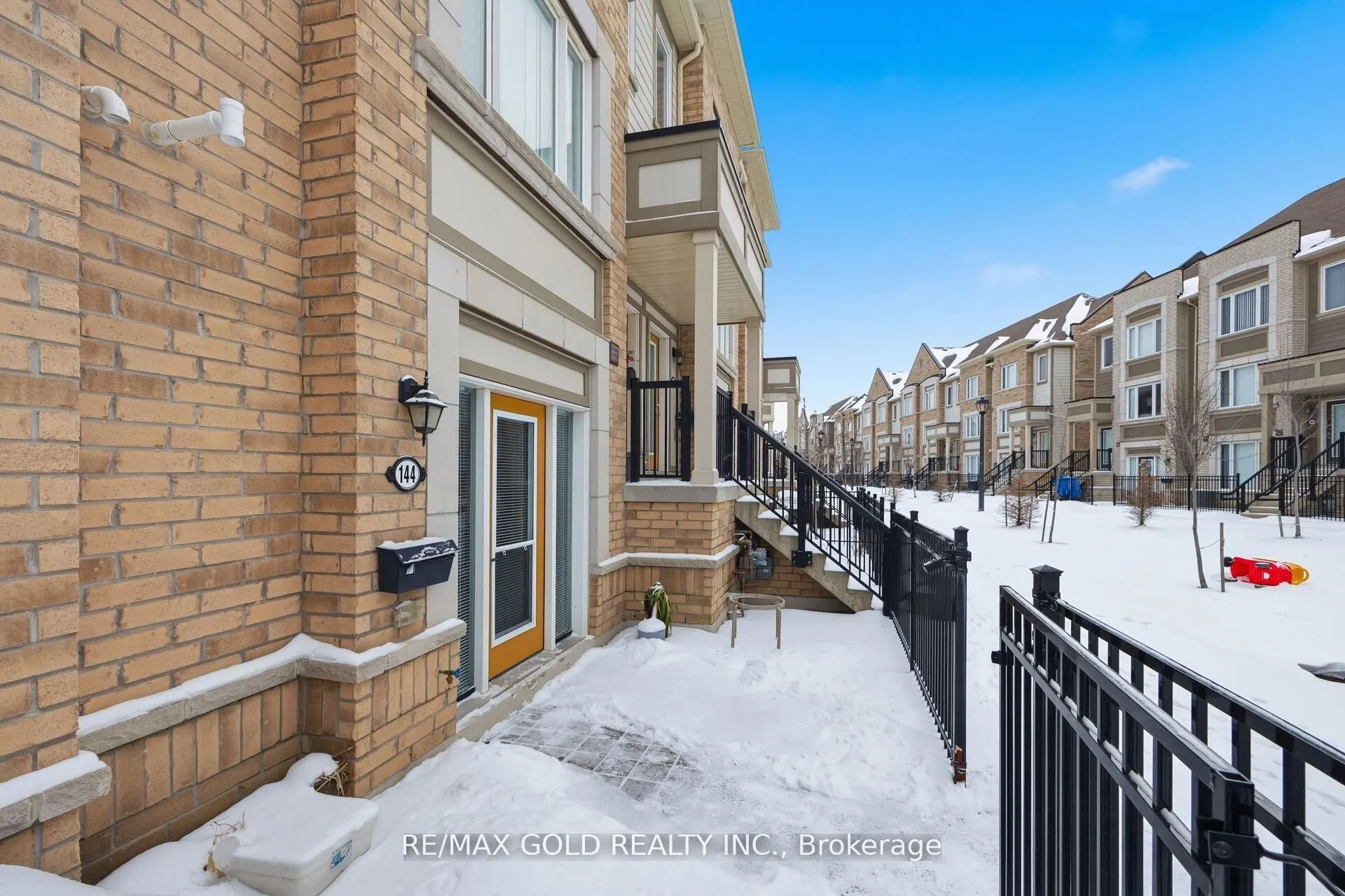 1 Beckenrose Court #144