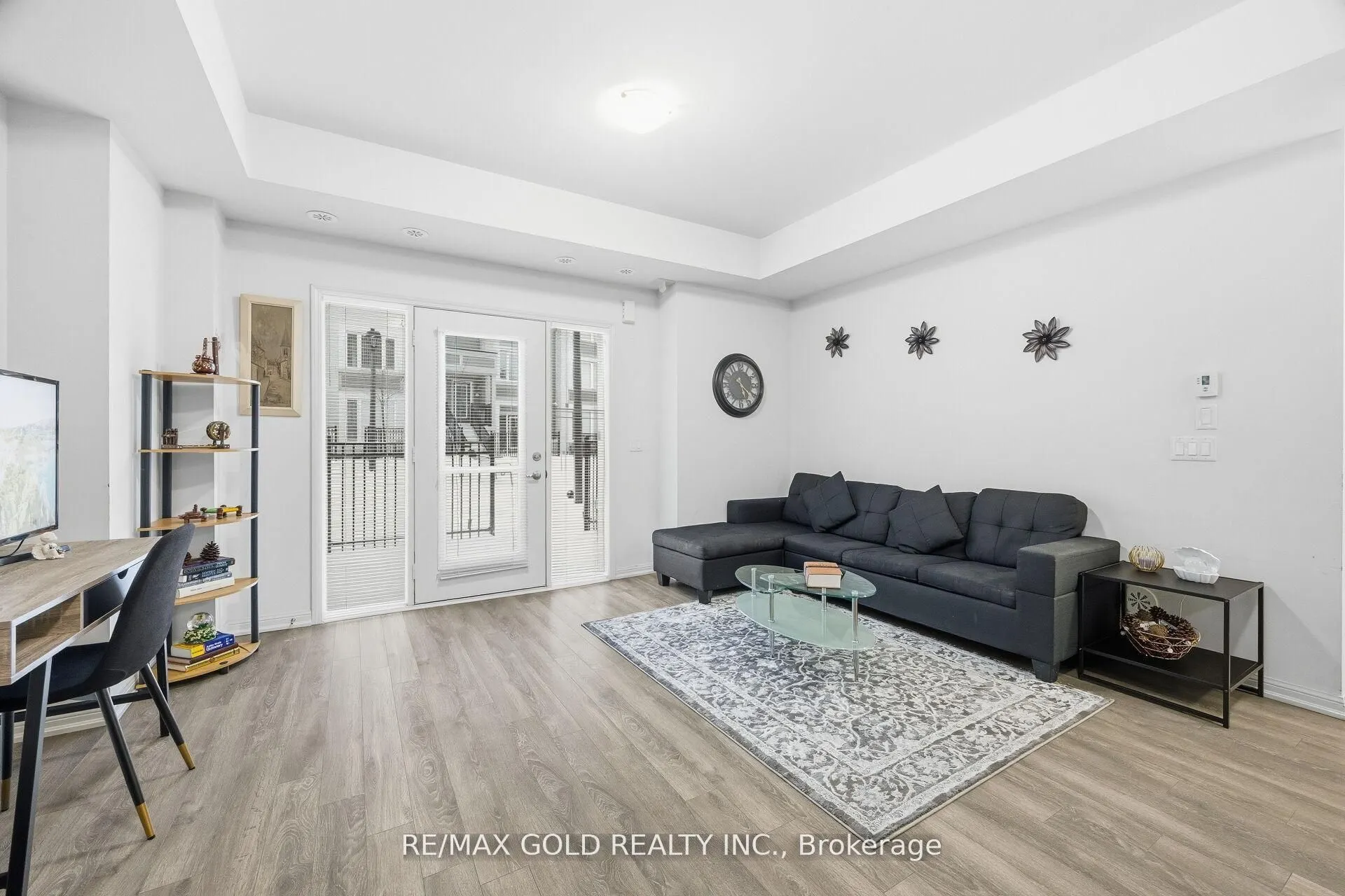 1 Beckenrose Court #144