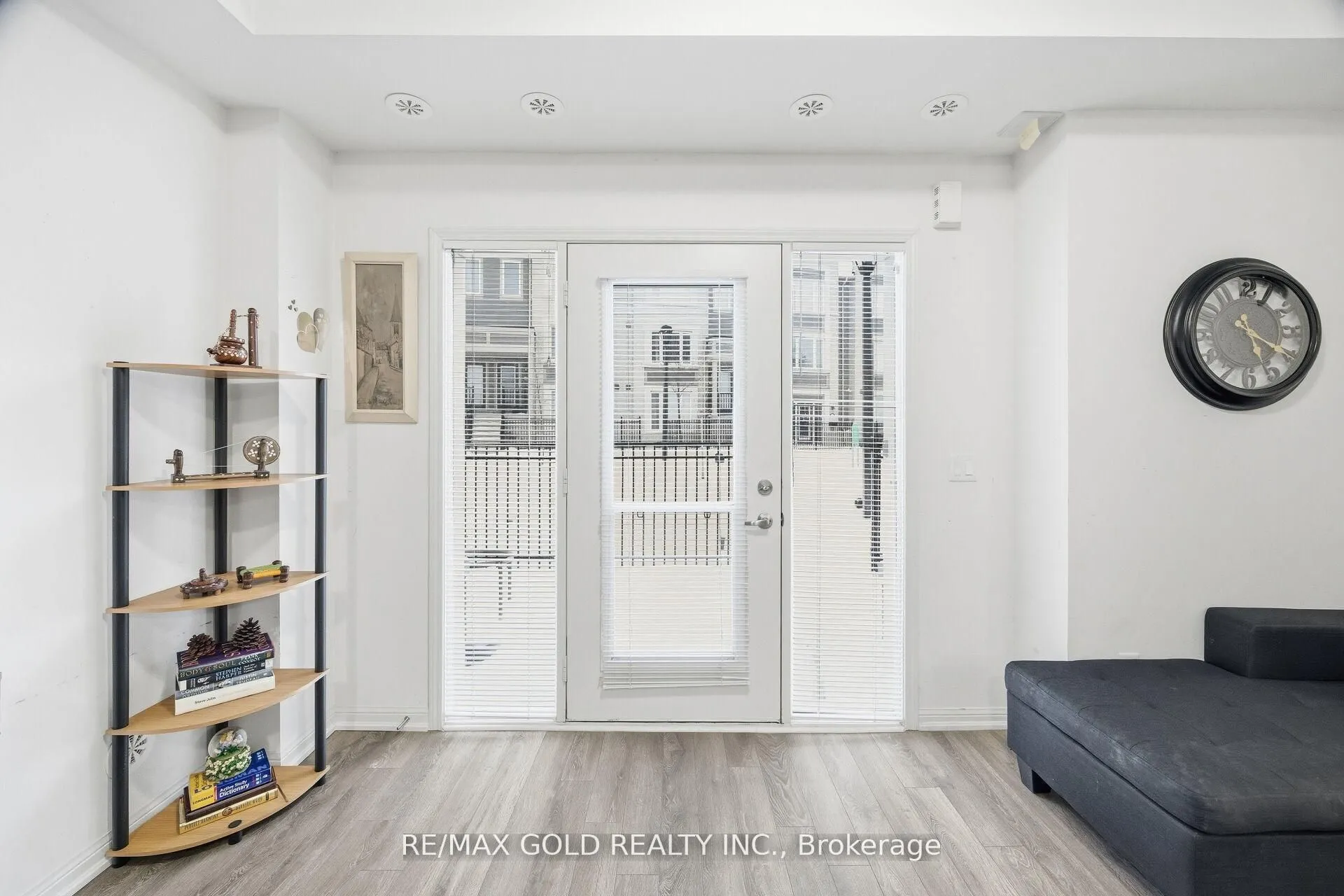 1 Beckenrose Court #144
