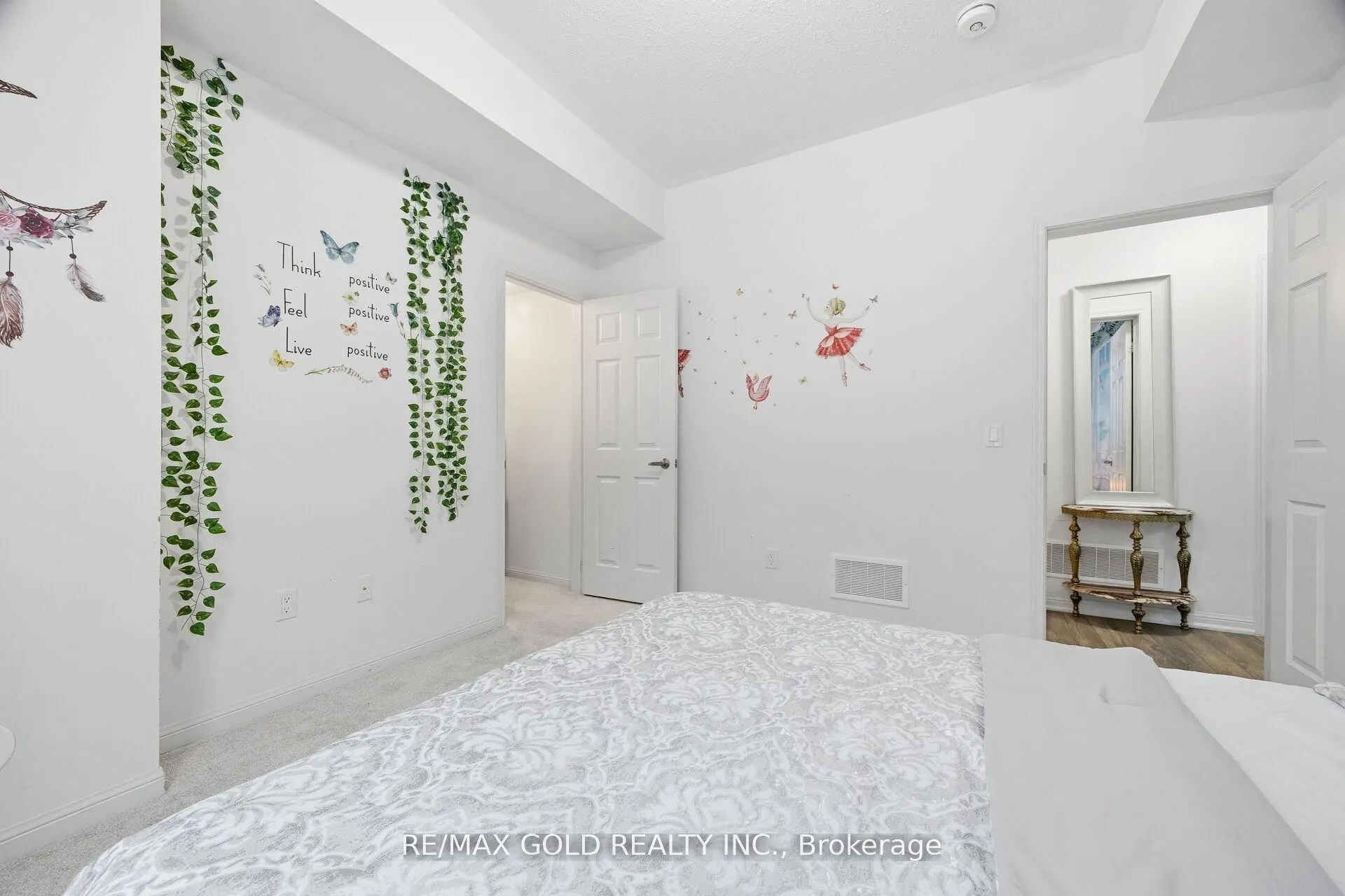 1 Beckenrose Court #144
