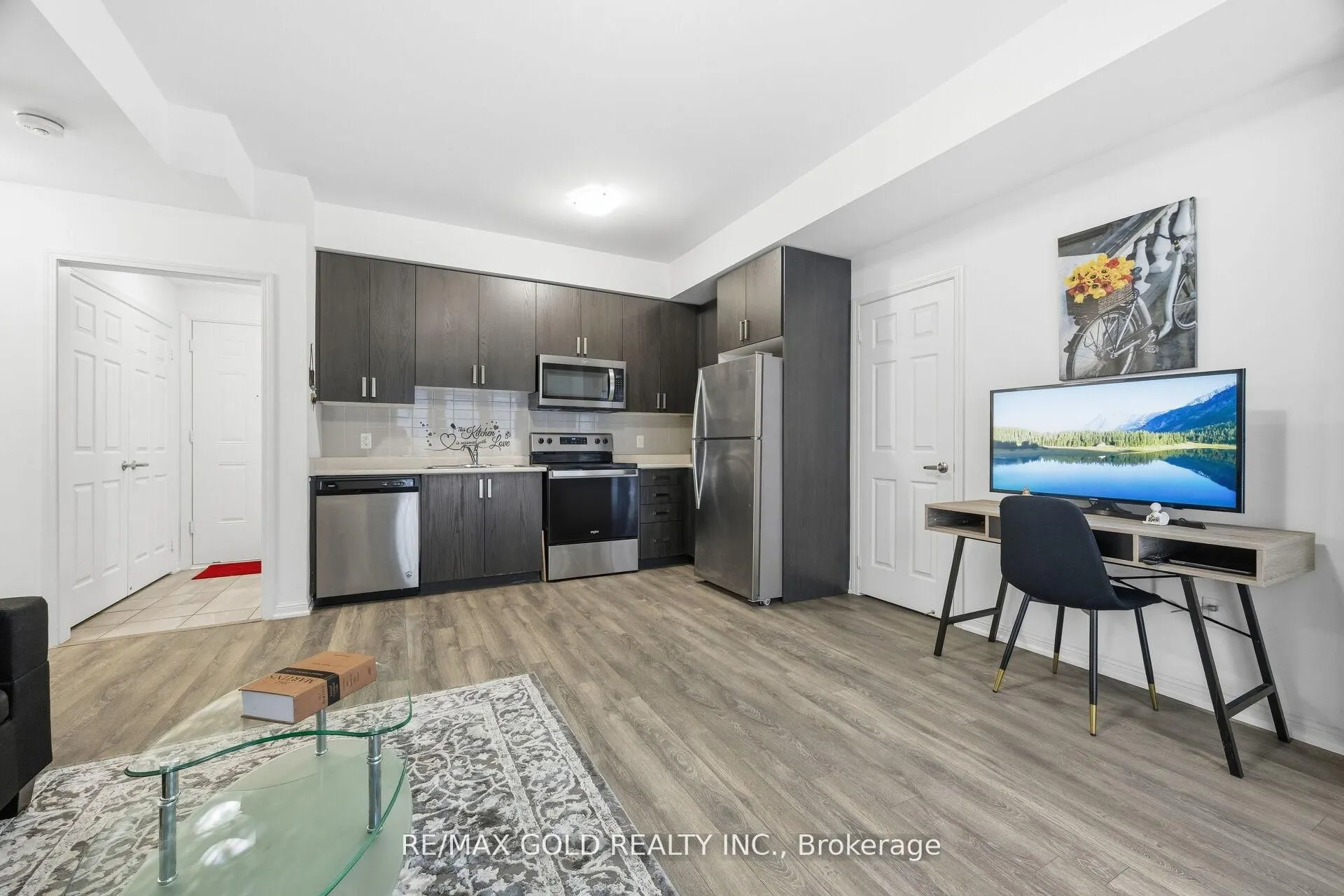 1 Beckenrose Court #144