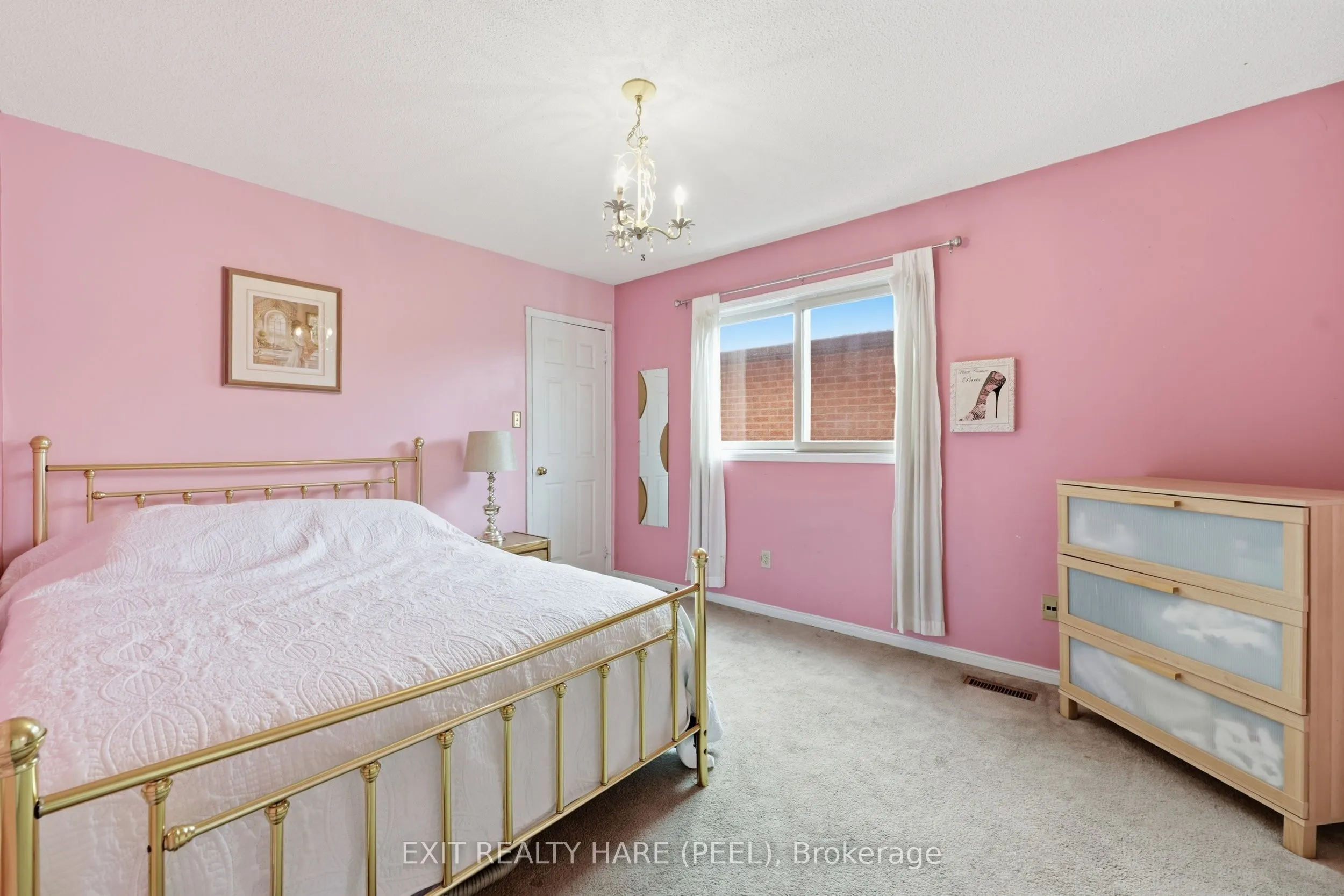 77 Lord Simcoe Drive