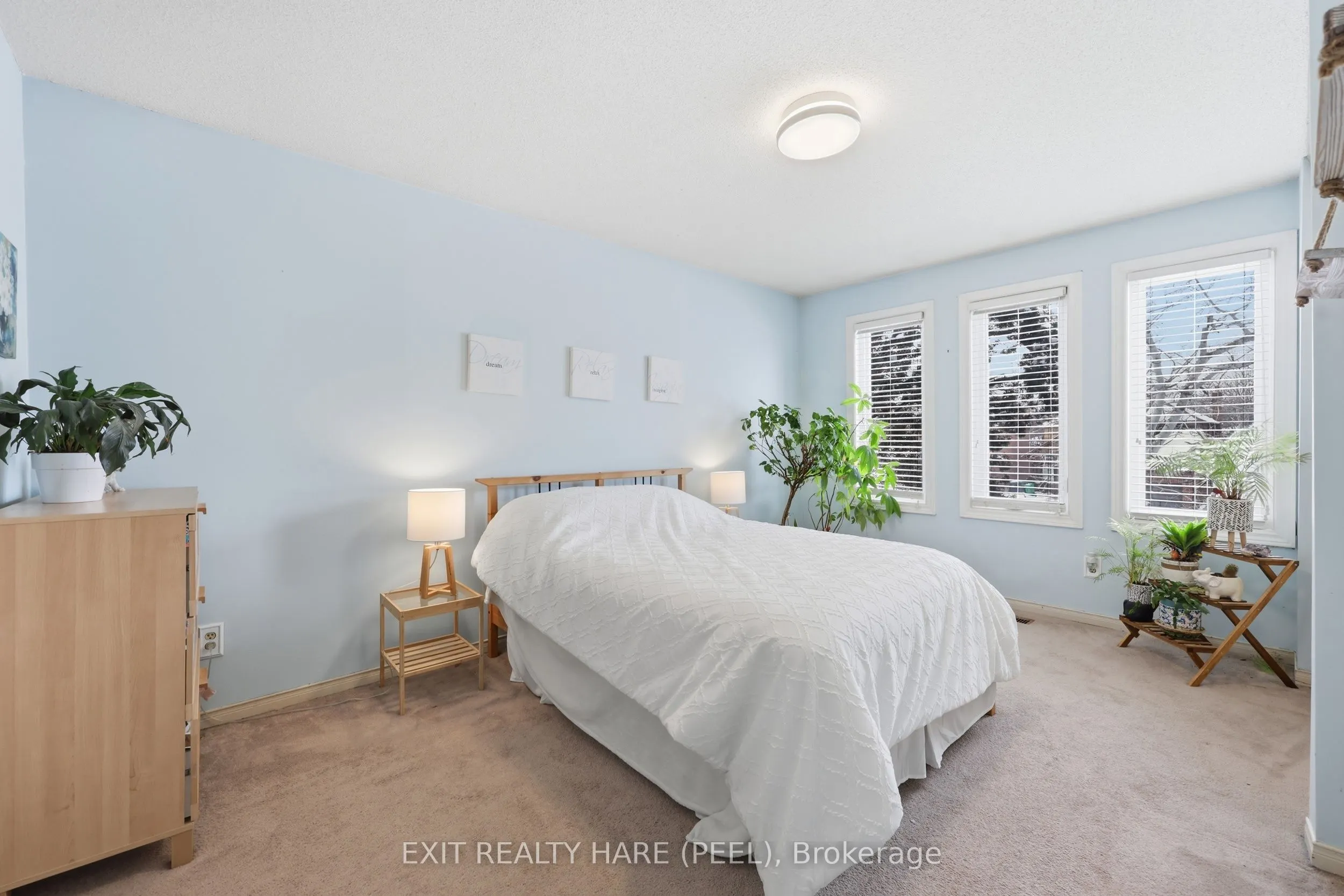 77 Lord Simcoe Drive