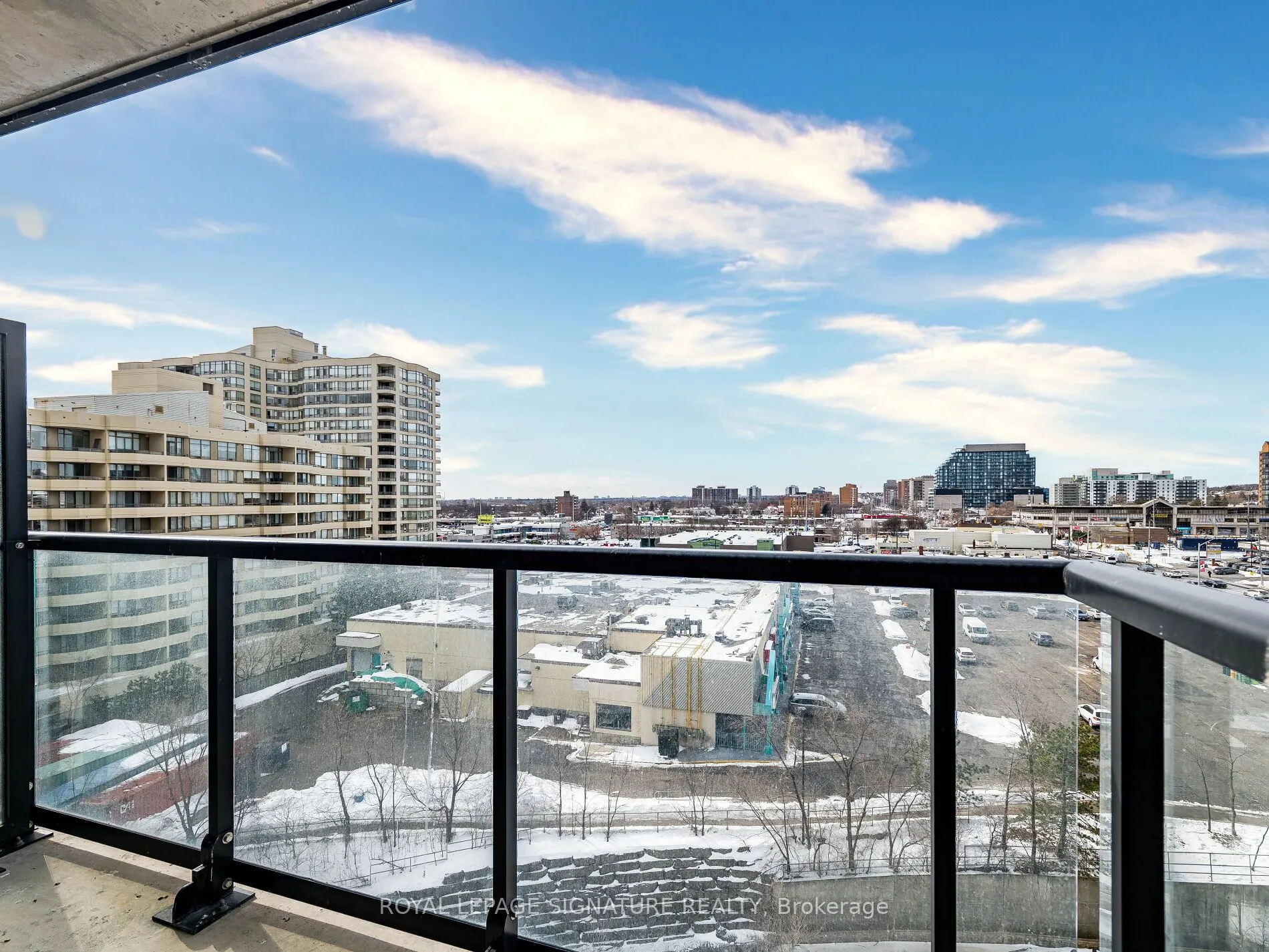 86 Dundas Street E #622