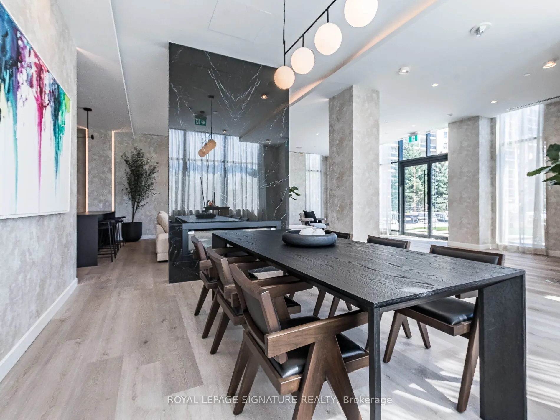 86 Dundas Street E #622