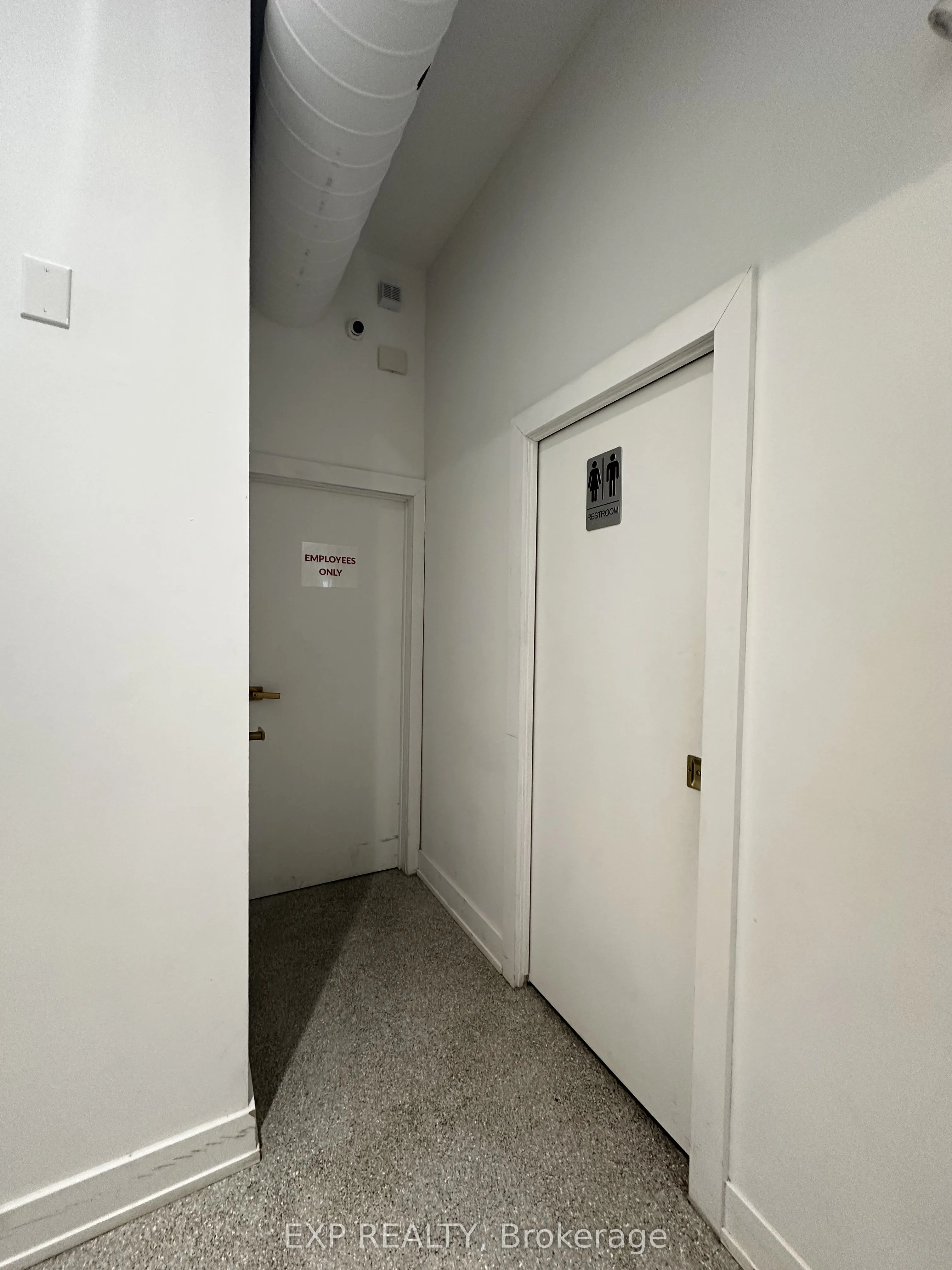 327 Lakeshore Road E