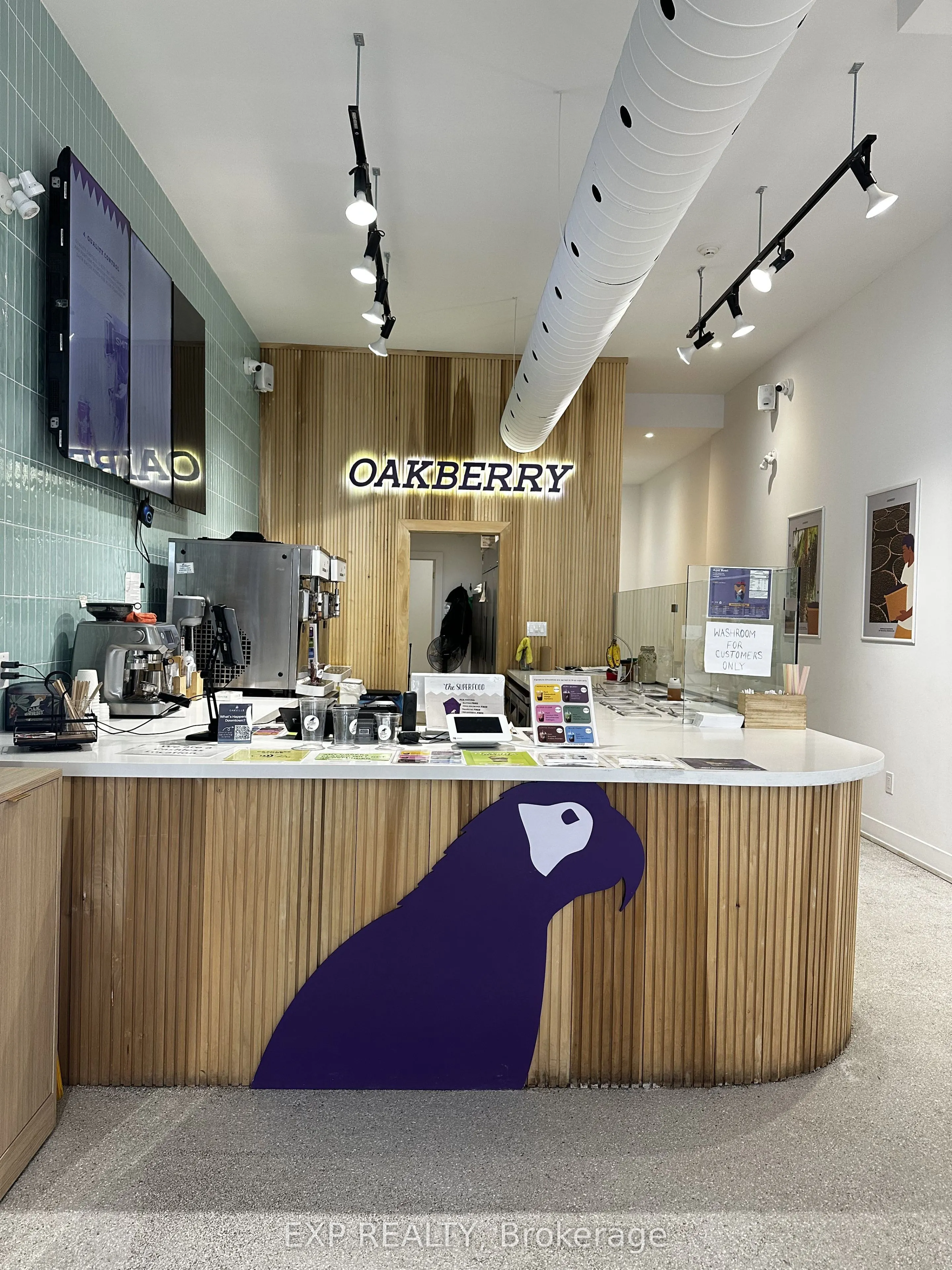 327 Lakeshore Road E