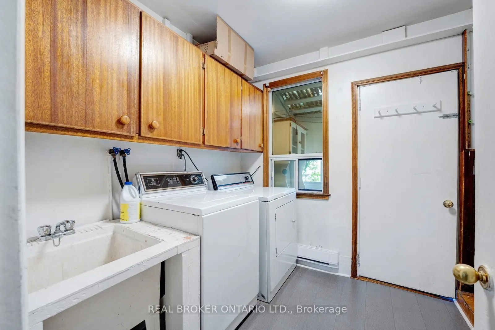195 Islington Avenue