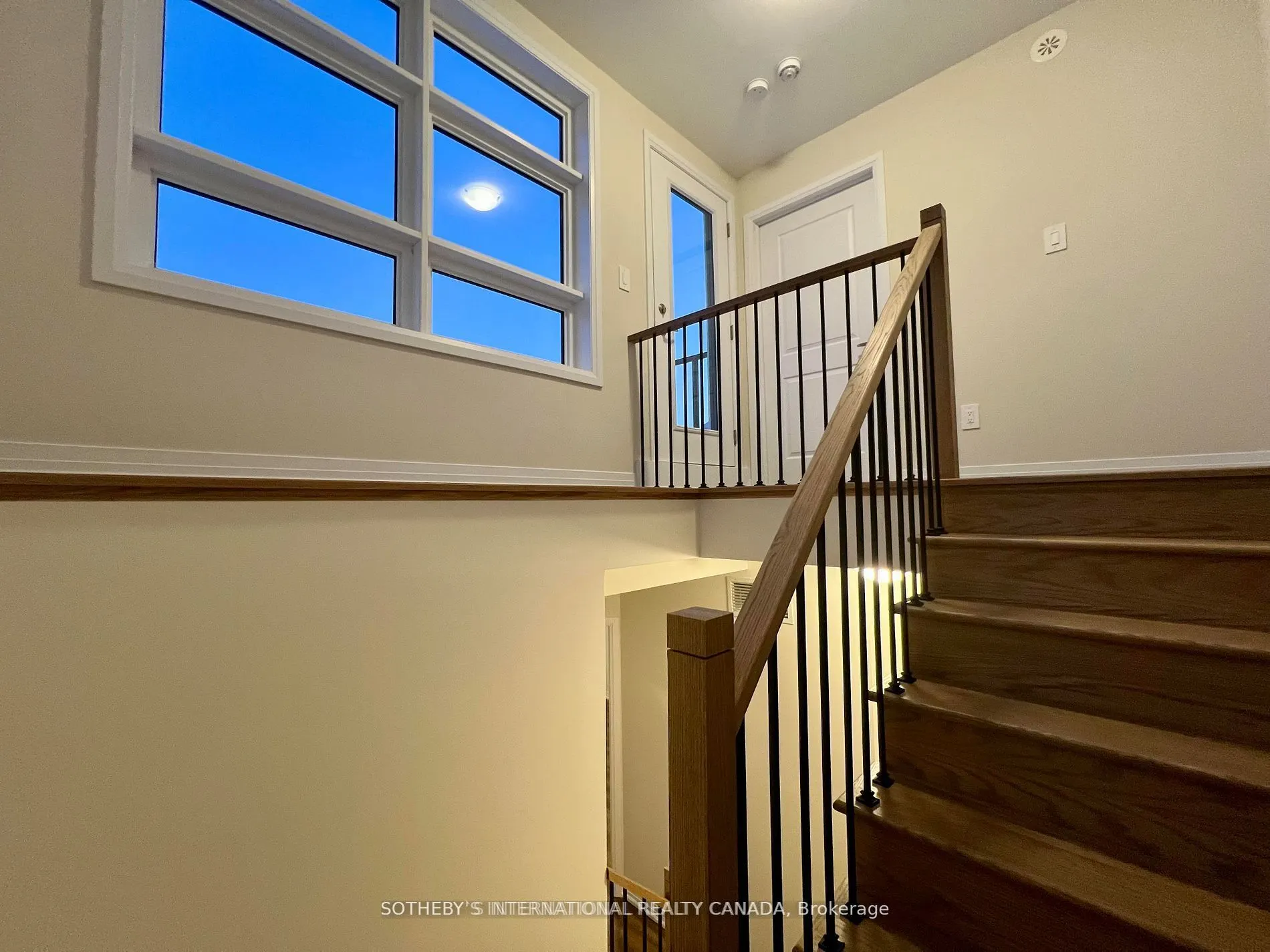 1585 Rose Way #103