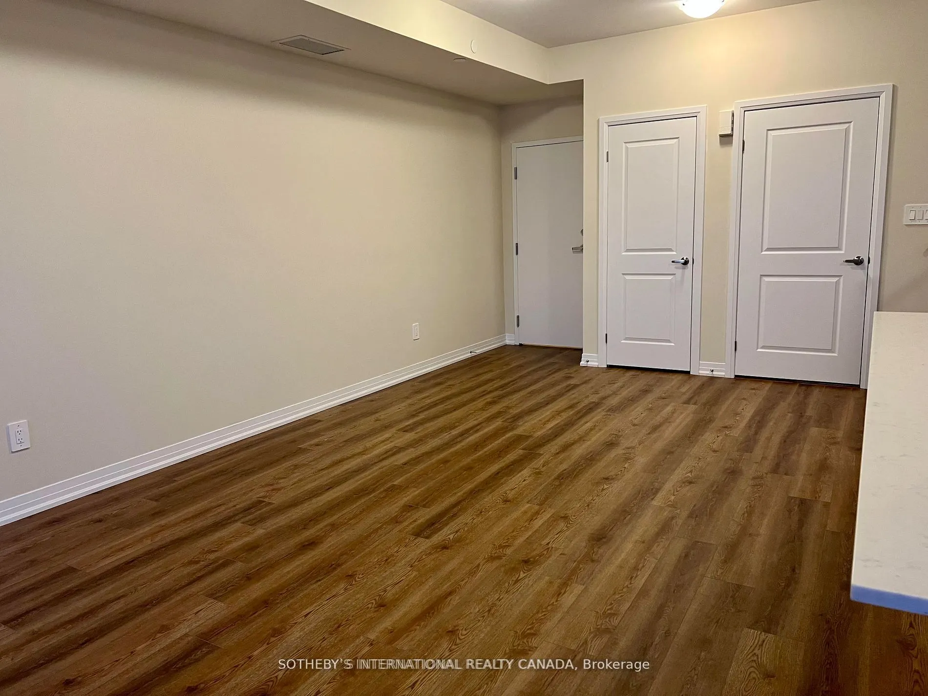 1585 Rose Way #103