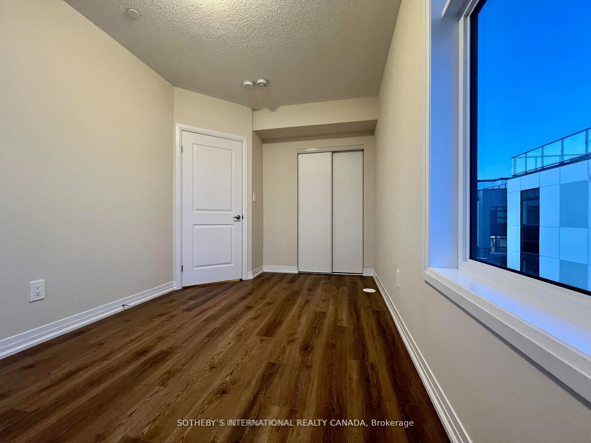 1585 Rose Way #103