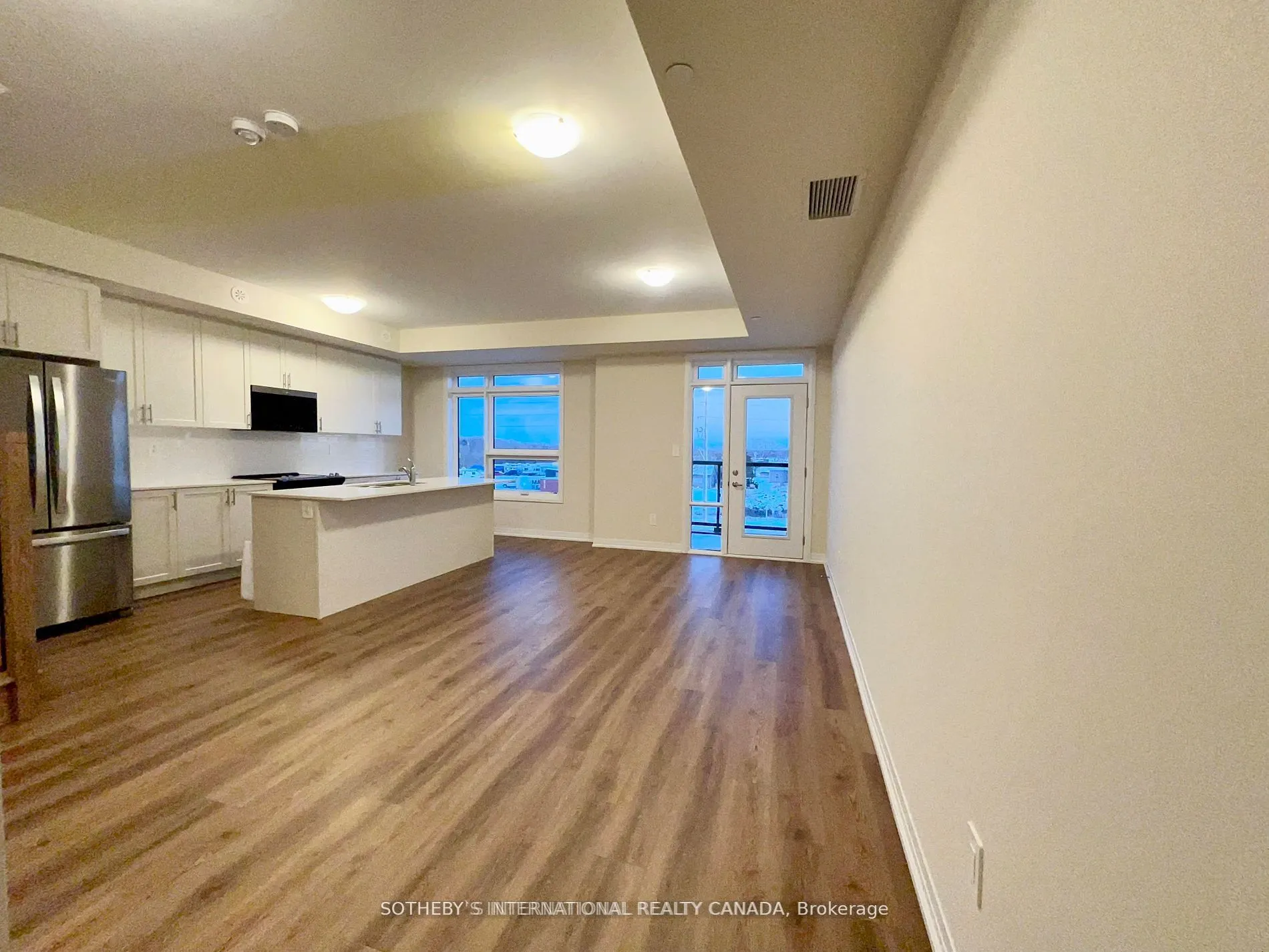 1585 Rose Way #103