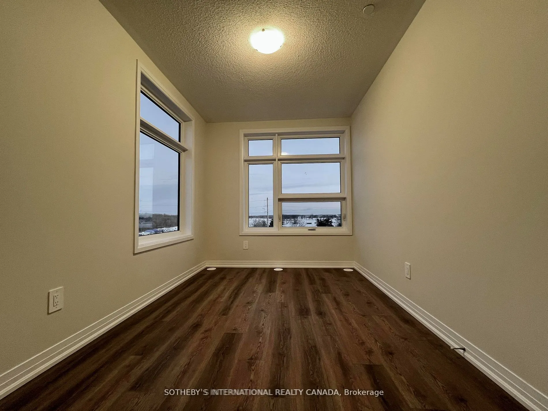 1585 Rose Way #103