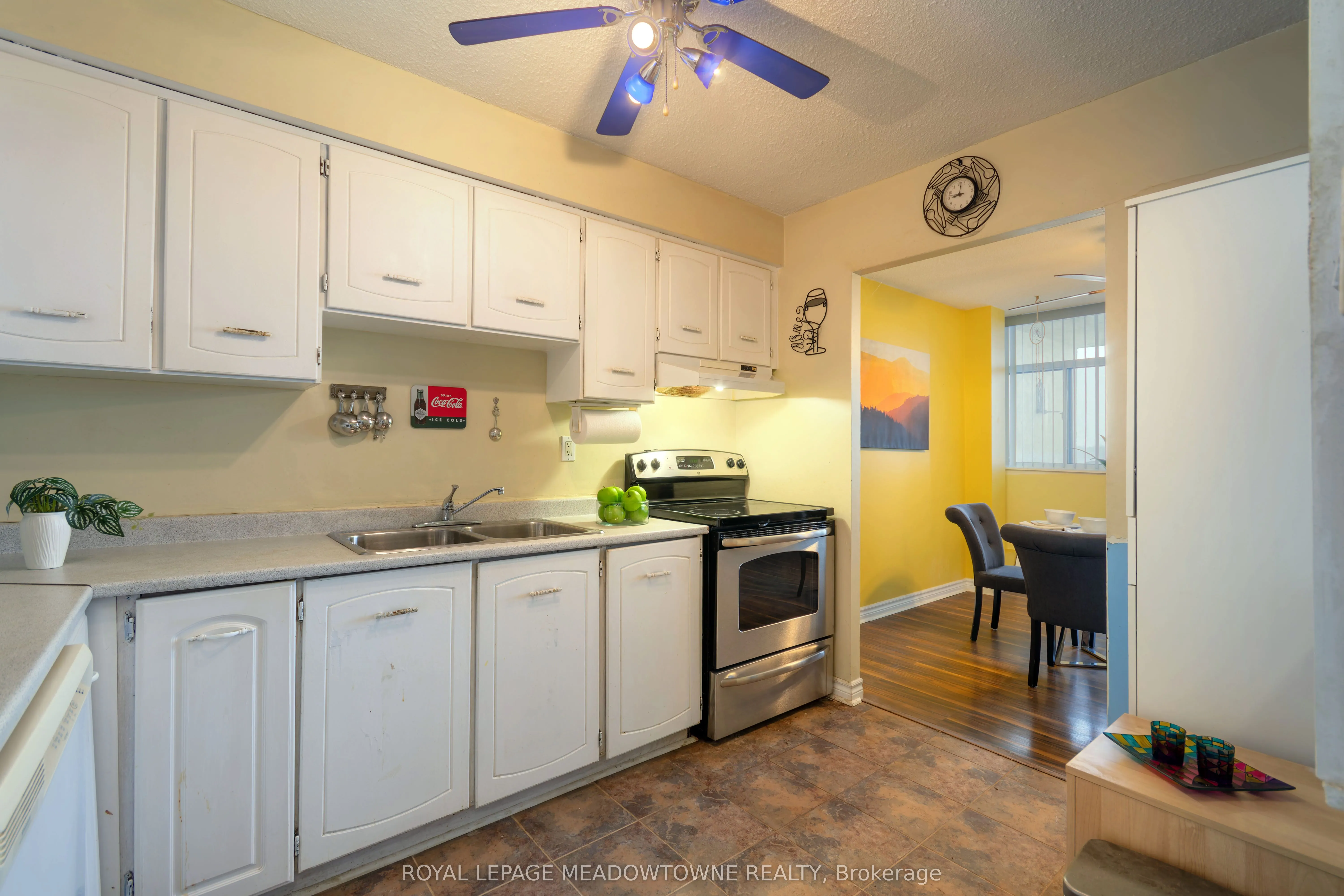 2301 Derry Road W ##806