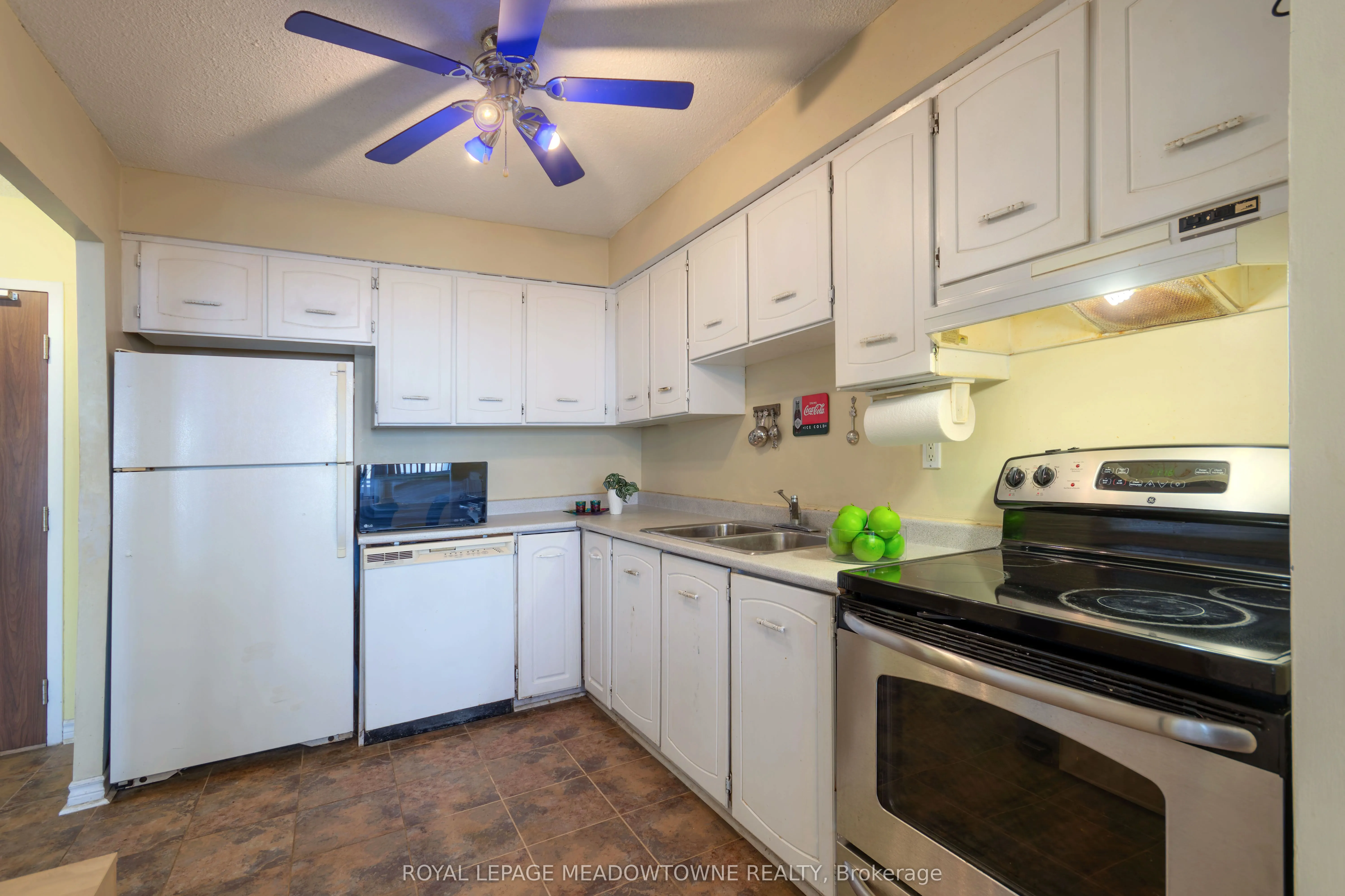 2301 Derry Road W ##806