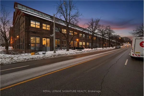 1100 Lansdowne Avenue #213