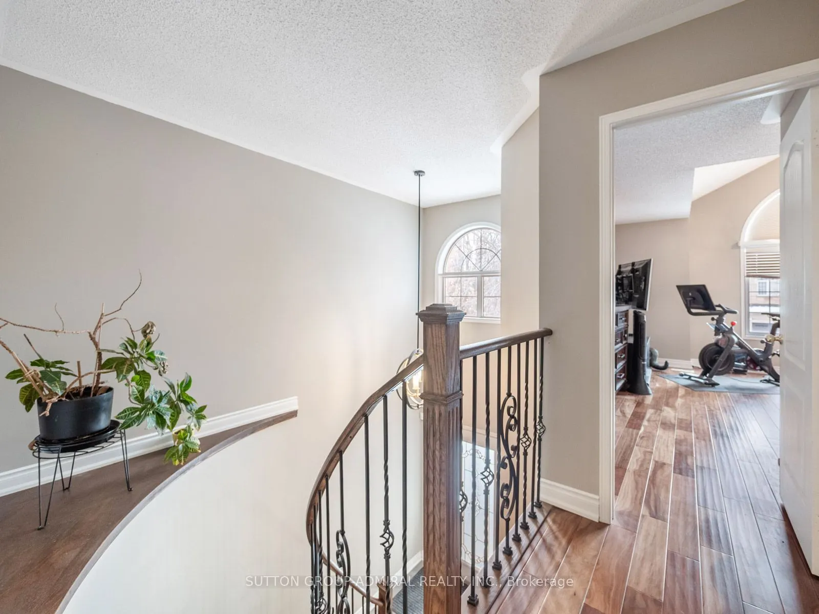 82 Belmont Boulevard