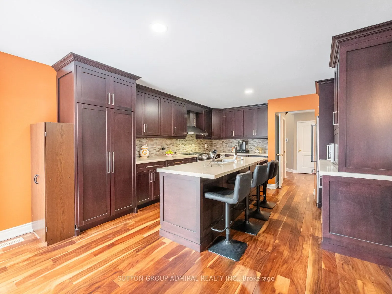 82 Belmont Boulevard